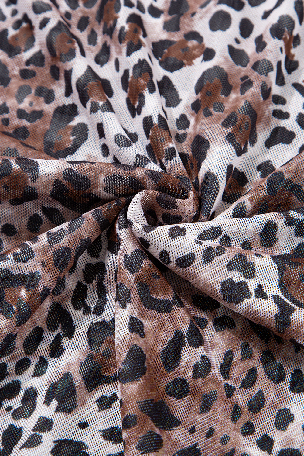 Elegant Dual-Printed Long Dress: Leopard & Checkered Patterns for Effortless Fashion - Detail View 26 Elegant Dual-Printed Long Dress: Leopard & Checkered Patterns for Effortless Fashion - Detail View 26