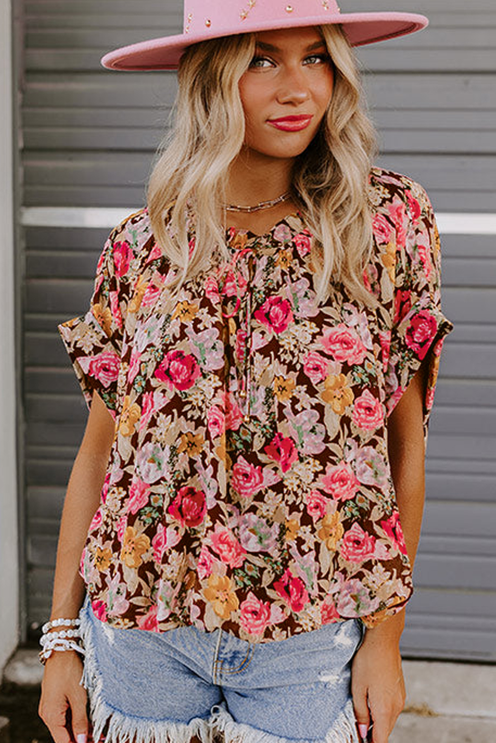 Women's Blouse, Pink Floral Print, Crew Neck, Short Sleeve, Shift Silhouette, Casual Style, Comfortable Fit, Daily Wear, Summer Top, Fashionable Floral, Easy to Style, Country Style, Loose Fit - Detail View 12 Women's Blouse, Pink Floral Print, Crew Neck, Short Sleeve, Shift Silhouette, Casual Style, Comfortable Fit, Daily Wear, Summer Top, Fashionable Floral, Easy to Style, Country Style, Loose Fit - Detail View 12