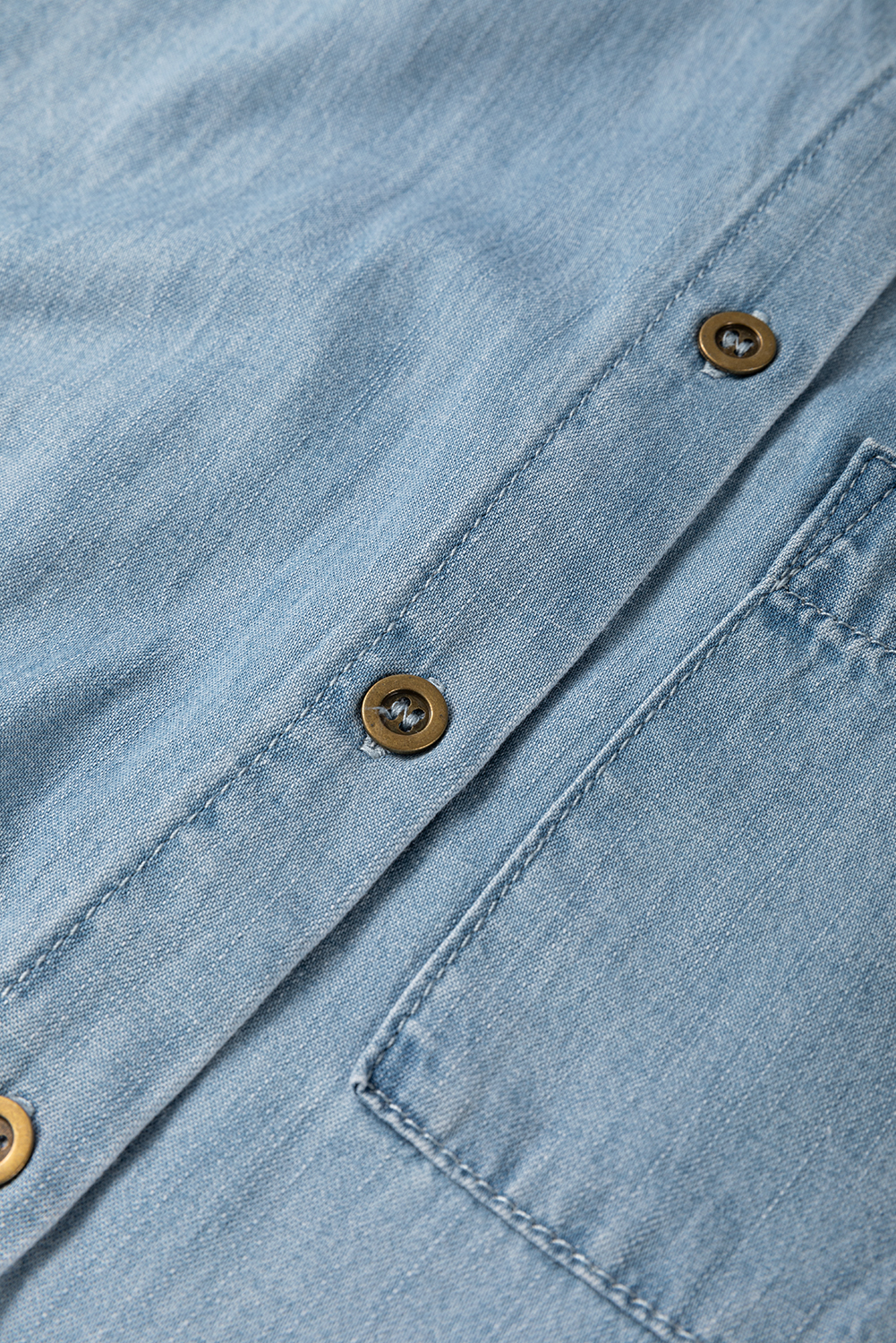 Stylish Relaxed Fit Women's Denim Top - Perfect for Summer Outfits - Detail View 11 Stylish Relaxed Fit Women's Denim Top - Perfect for Summer Outfits - Detail View 11