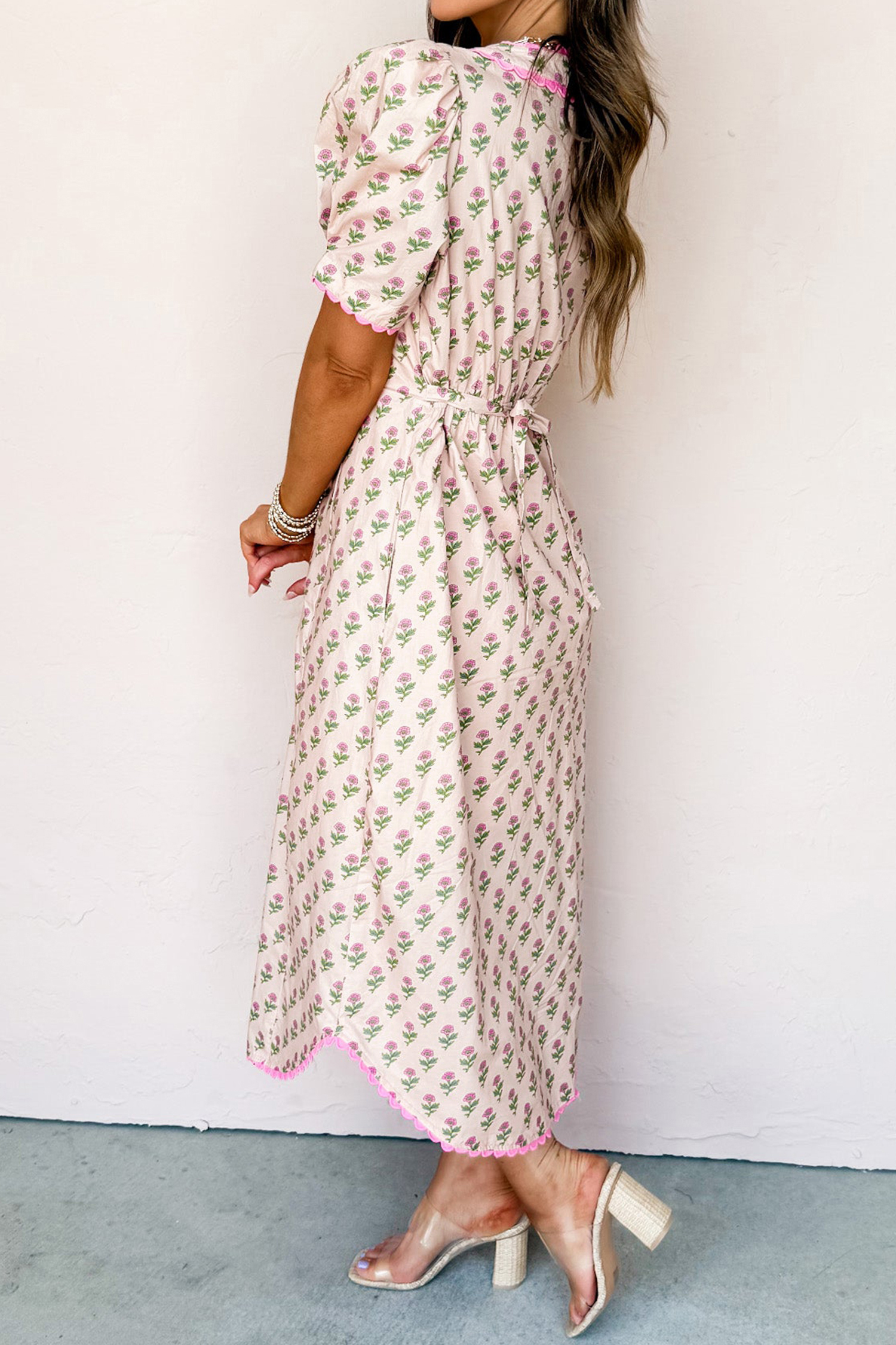 Stylish Women's Pink Floral A-Line Dress – Ideal for Summer Days and Casual Gatherings - Detail View 3 Stylish Women's Pink Floral A-Line Dress – Ideal for Summer Days and Casual Gatherings - Detail View 3
