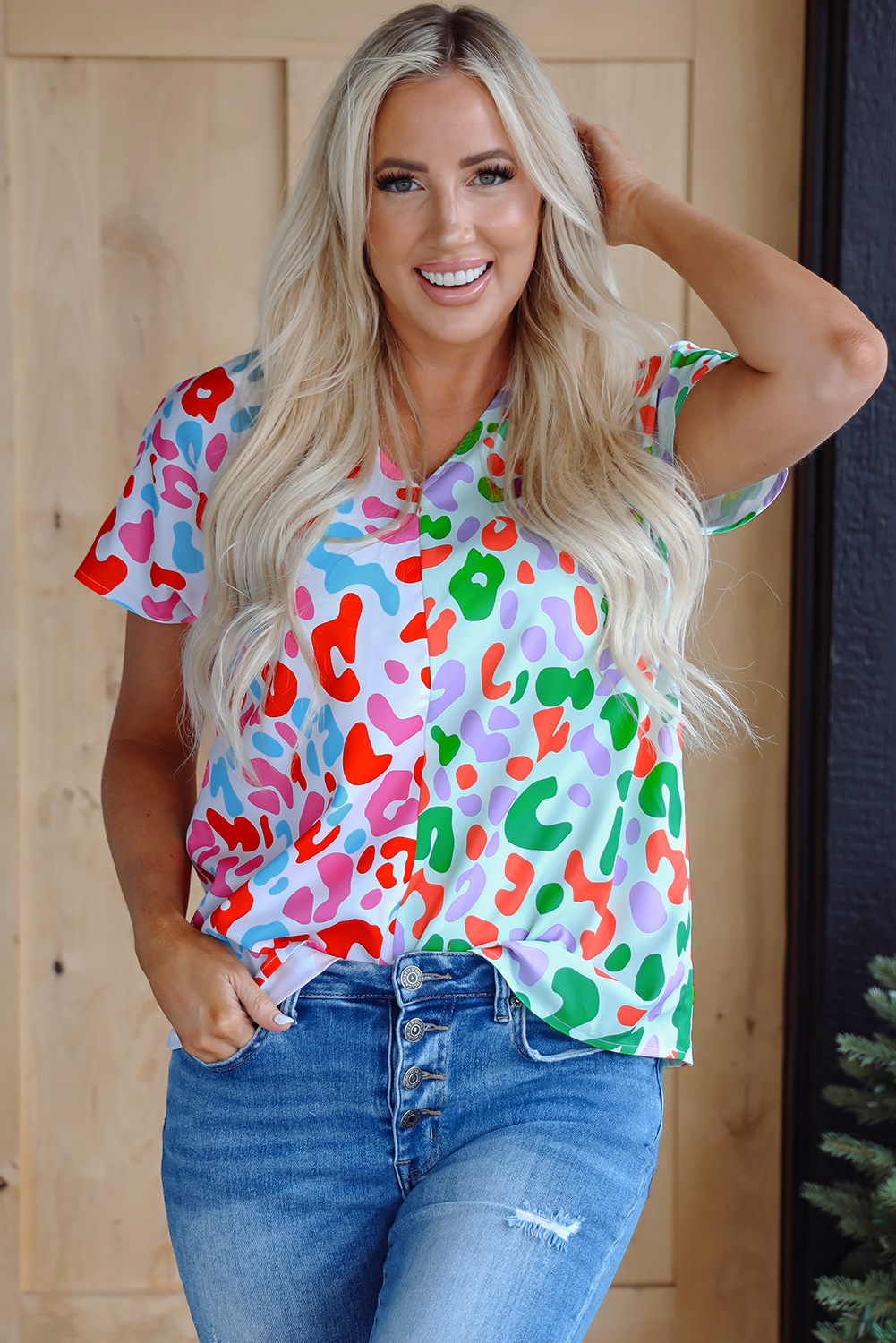 Women's Blouse, Green Contrast, Leopard Print, V Neck, Short Sleeve, Casual Wear, Summer Fashion, Trendy Top, Comfortable Fabric, Daily Wear, Stylish Design, Tops & Shirts - Detail View 4 Women's Blouse, Green Contrast, Leopard Print, V Neck, Short Sleeve, Casual Wear, Summer Fashion, Trendy Top, Comfortable Fabric, Daily Wear, Stylish Design, Tops & Shirts - Detail View 4
