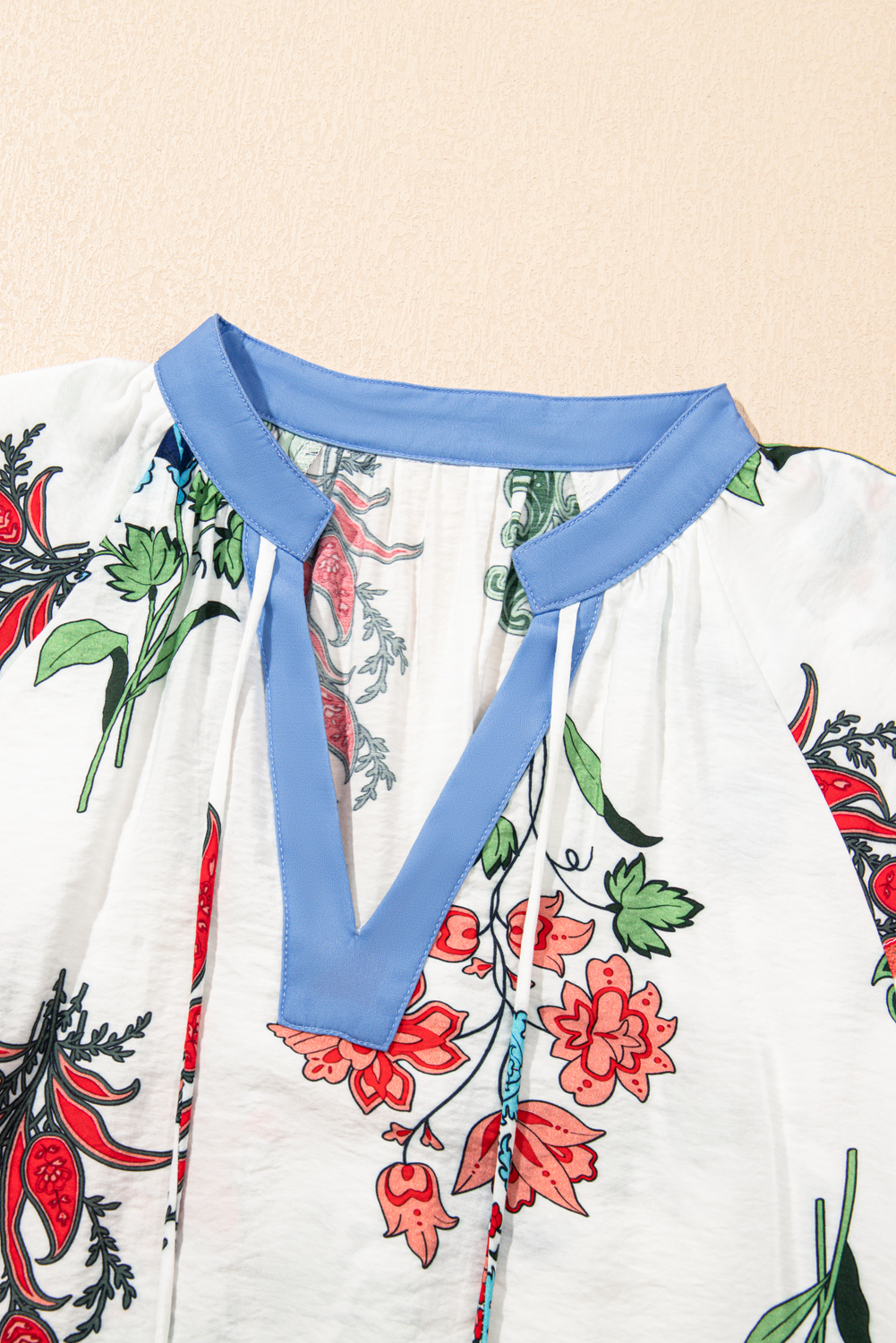 Charming Short Sleeve Floral Blouse - Contrast V Neck & Lace Accents - Detail View 6 Charming Short Sleeve Floral Blouse - Contrast V Neck & Lace Accents - Detail View 6