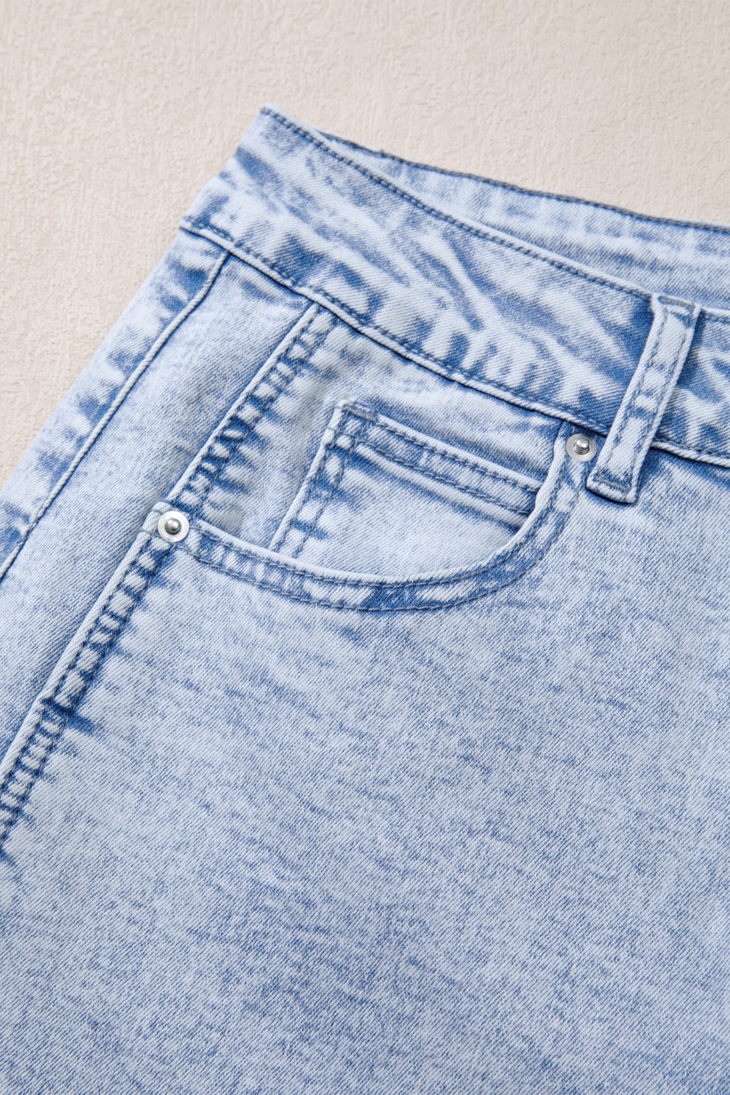 Women's Pull On Barrel Jeans, Relaxed Light Wash Denim - Detail View 6 Women's Pull On Barrel Jeans, Relaxed Light Wash Denim - Detail View 6