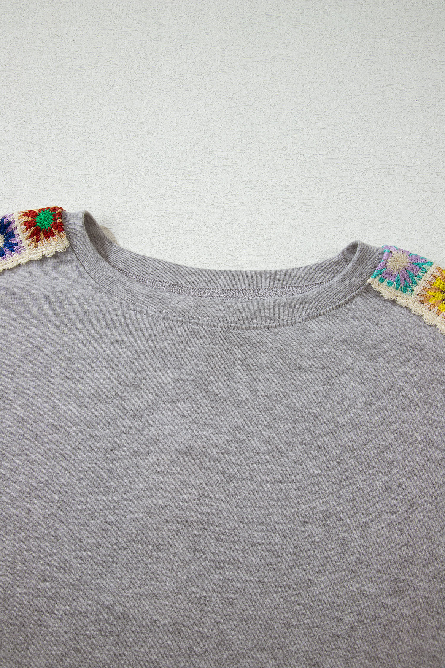 Light Grey Loose T-Shirt with Crochet Granny Square Detail – Casual Style for Women - Detail View 7 Light Grey Loose T-Shirt with Crochet Granny Square Detail – Casual Style for Women - Detail View 7