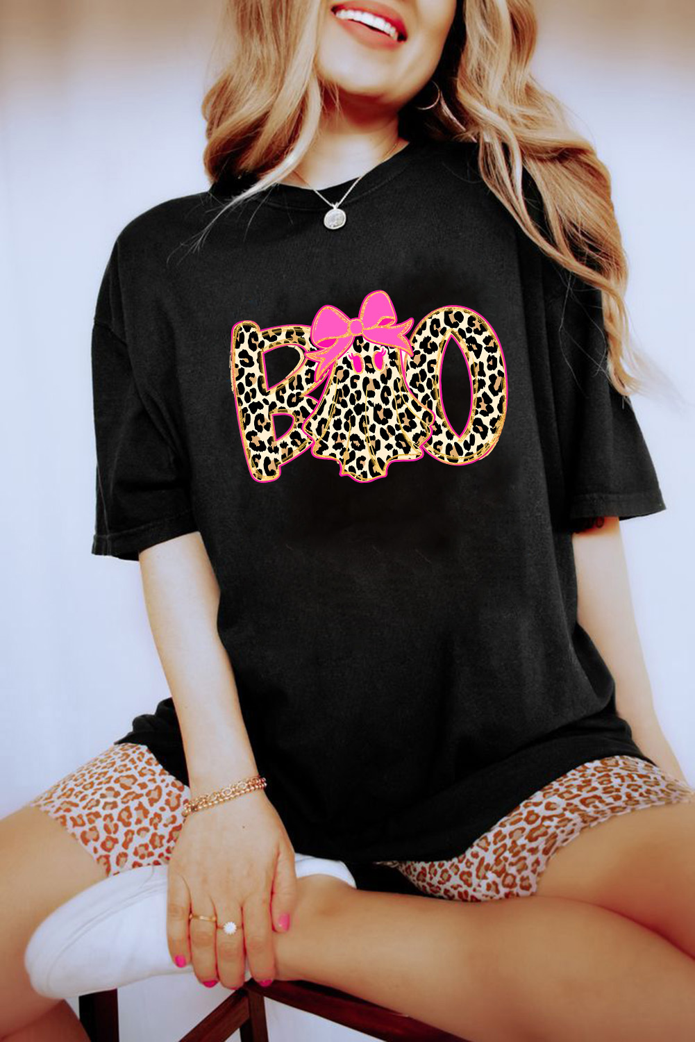 Casual Black Ghost Boo Graphic T-Shirt for Teens – Perfect for Halloween Celebrations - Detail View 5 Casual Black Ghost Boo Graphic T-Shirt for Teens – Perfect for Halloween Celebrations - Detail View 5