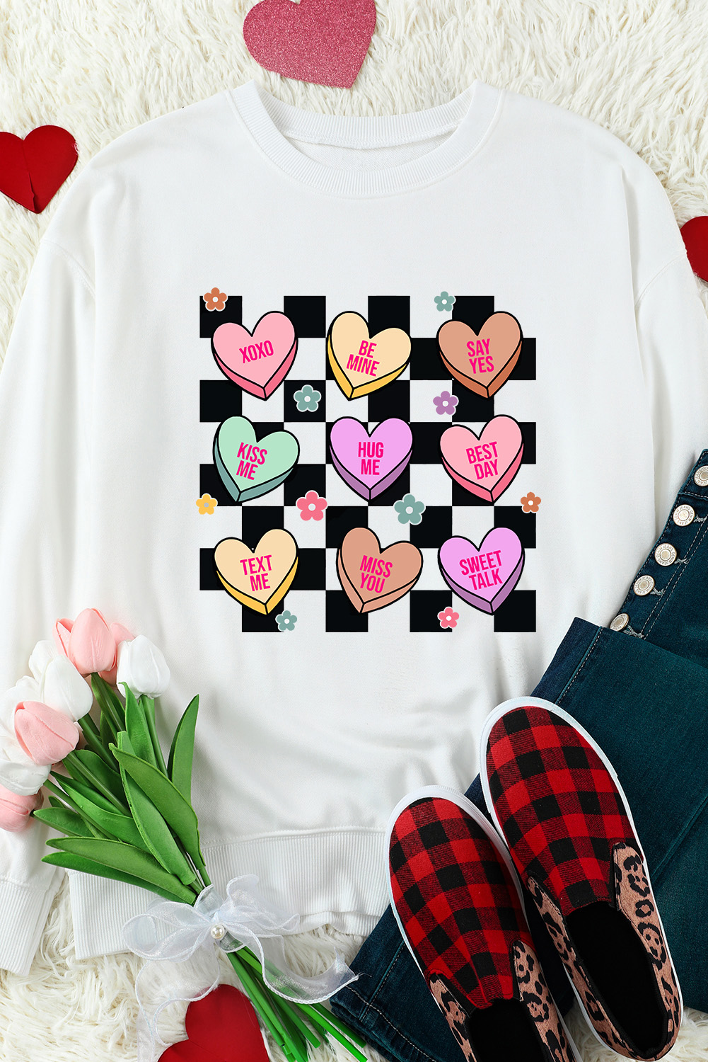 Chic Casual Long Sleeve Sweatshirt with Heart Design - Perfect for Valentine's Day - Detail View 7 Chic Casual Long Sleeve Sweatshirt with Heart Design - Perfect for Valentine's Day - Detail View 7