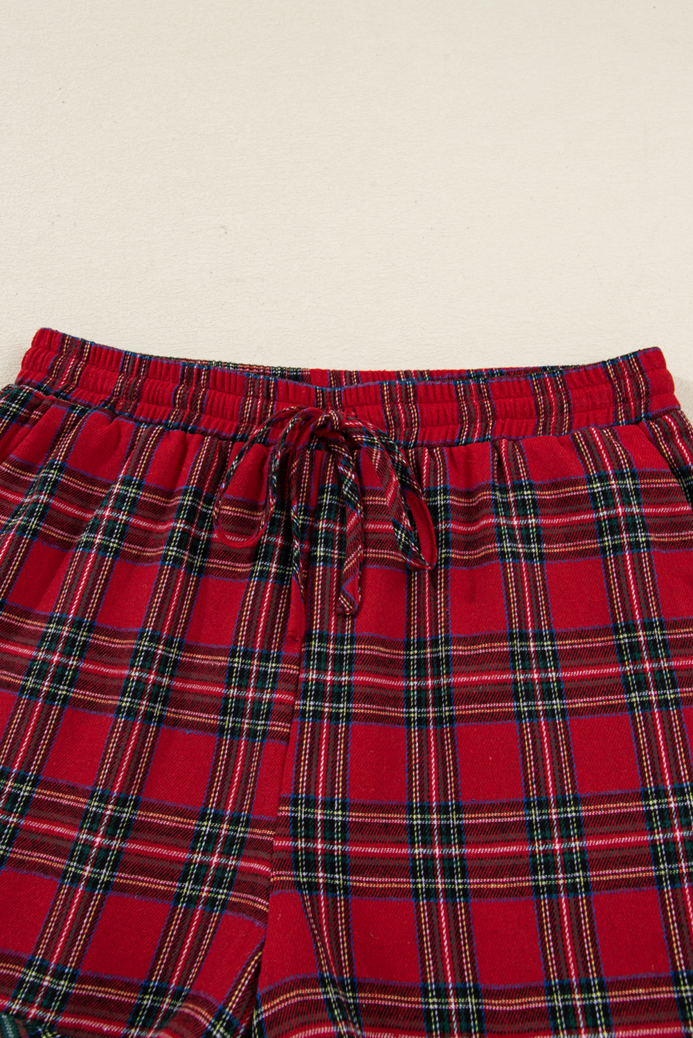 Women’s Christmas Plaid Pajama Set – Stylish Long Sleeve Shirt & Shorts for Holiday Comfort - Detail View 15 Women’s Christmas Plaid Pajama Set – Stylish Long Sleeve Shirt & Shorts for Holiday Comfort - Detail View 15