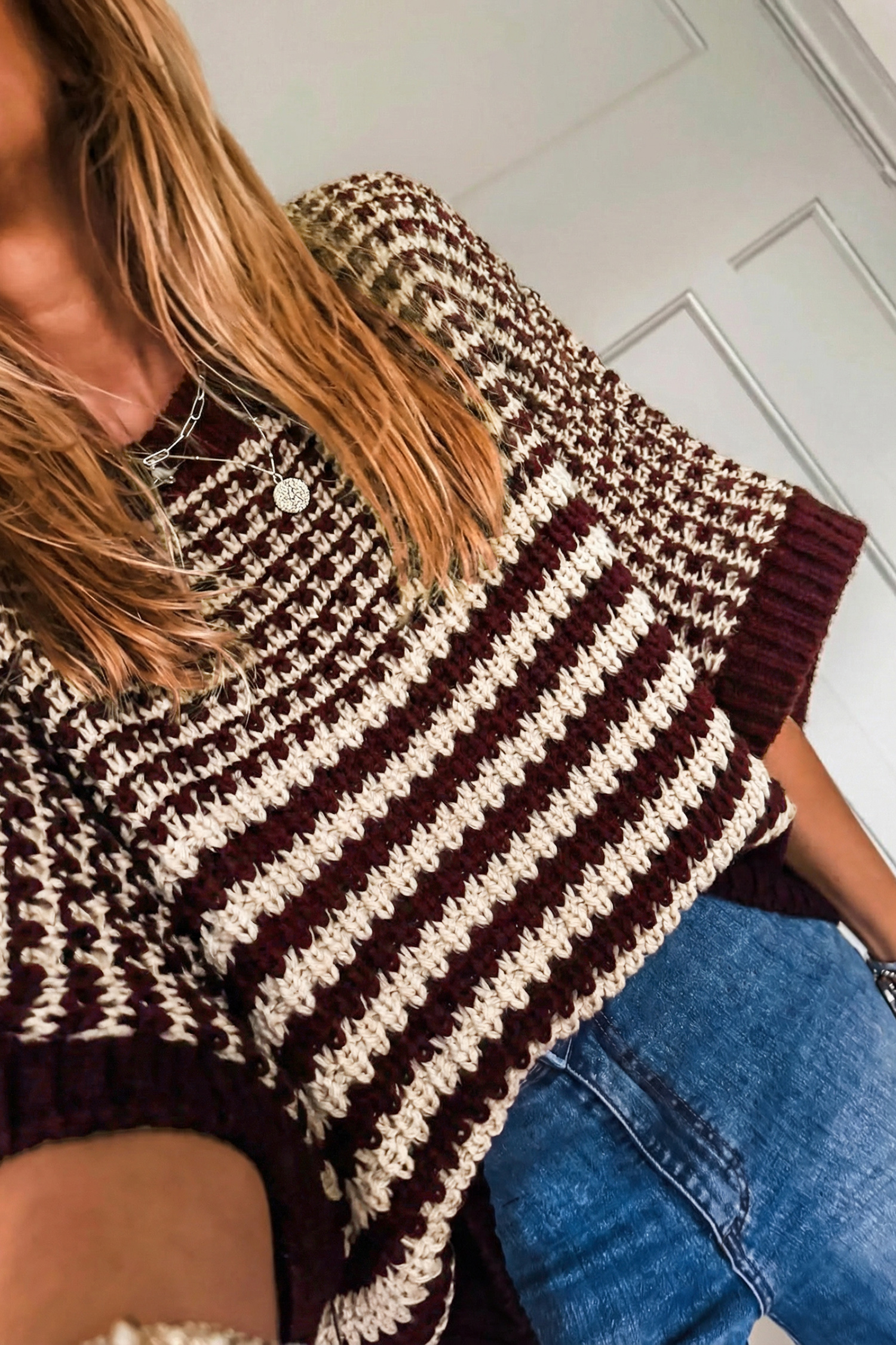 Stylish Women's Red Slouchy Sweater – 3/4 Sleeve, Ideal for Casual Summer Days - Detail View 3 Stylish Women's Red Slouchy Sweater – 3/4 Sleeve, Ideal for Casual Summer Days - Detail View 3