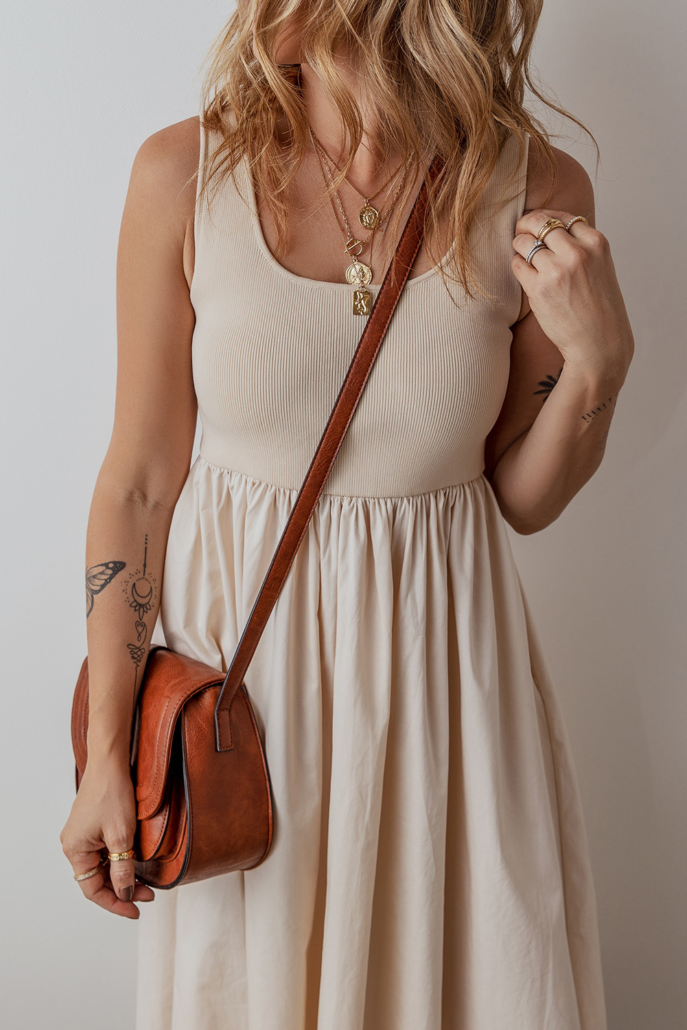 Women's Dress, Beige Maxi Dress, Scoop Neck, Ribbed Bodice, Sleeveless, Fit and Flare, Elegant, Casual Summer Dress, Solid Color, Side Pockets, Easy to Match, Daily Wear, A-Line Silhouette, Comfortable Cotton Dress - Detail View 4 Women's Dress, Beige Maxi Dress, Scoop Neck, Ribbed Bodice, Sleeveless, Fit and Flare, Elegant, Casual Summer Dress, Solid Color, Side Pockets, Easy to Match, Daily Wear, A-Line Silhouette, Comfortable Cotton Dress - Detail View 4