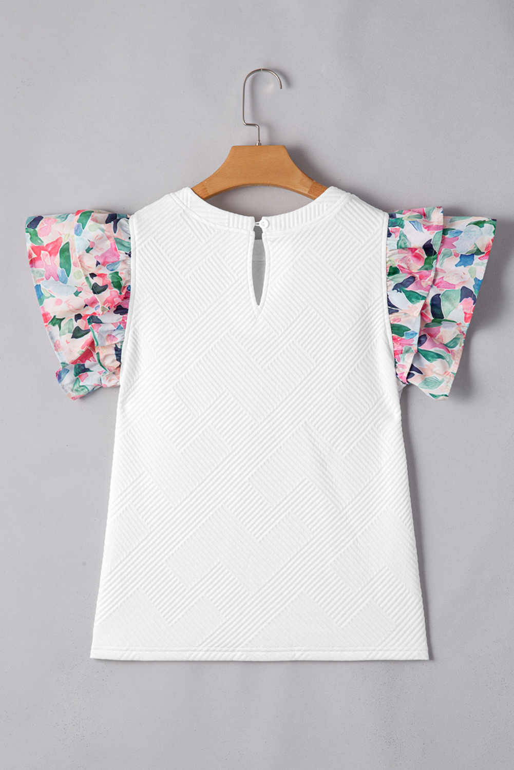 Chic and Stylish Women's Knit Top with Abstract Print and Ruffled Sleeves - Detail View 14 Chic and Stylish Women's Knit Top with Abstract Print and Ruffled Sleeves - Detail View 14