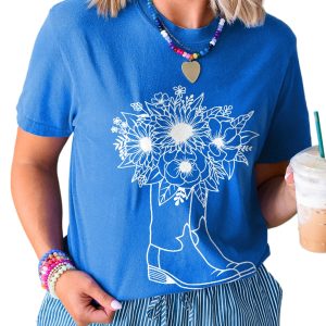 Women's Blue Sunflower Boots Graphic Western Fashion T-Shirt - Main View