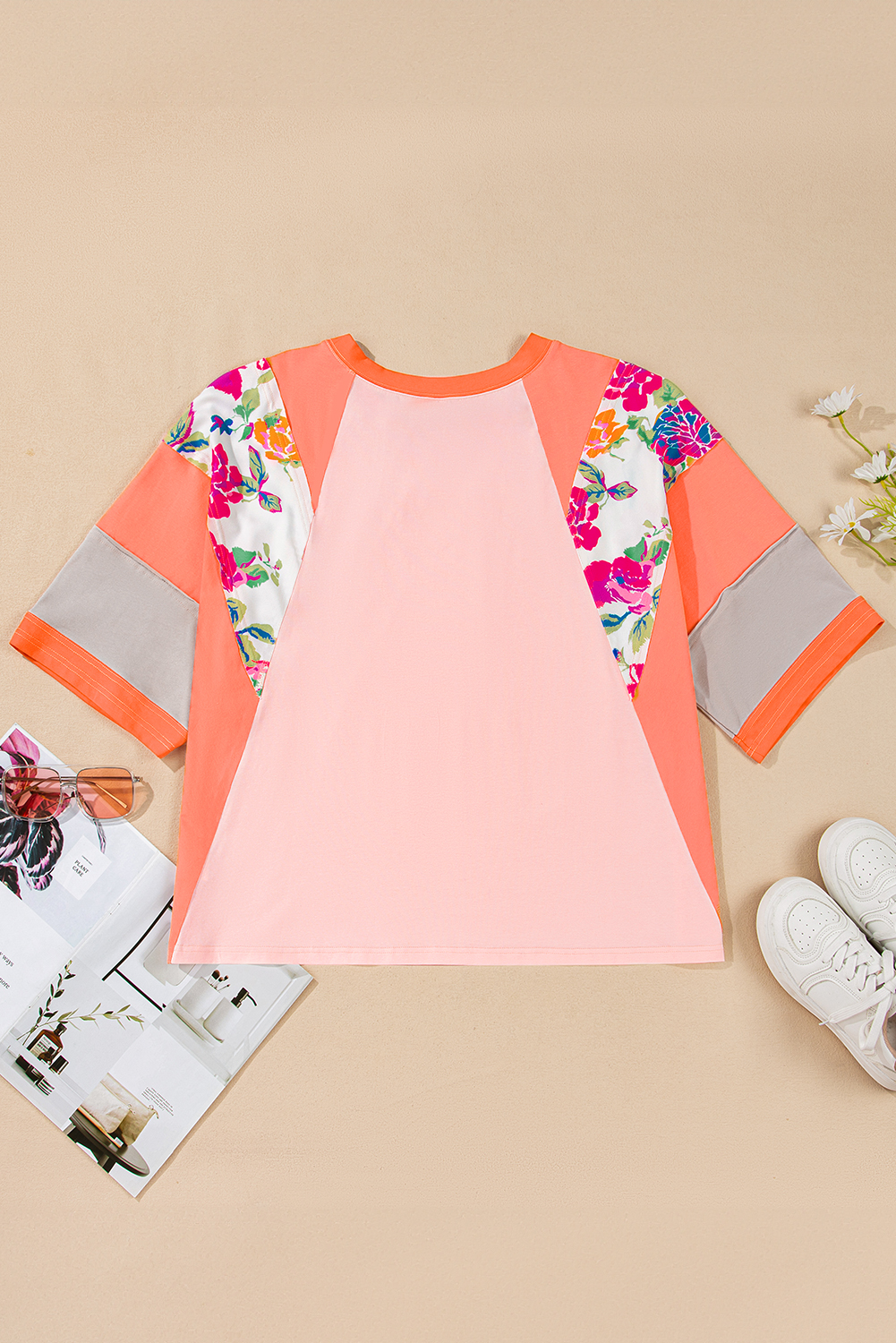 Trendy Plus Size Floral Patchwork Top with Raglan Half Sleeves for Everyday Wear - Detail View 10 Trendy Plus Size Floral Patchwork Top with Raglan Half Sleeves for Everyday Wear - Detail View 10