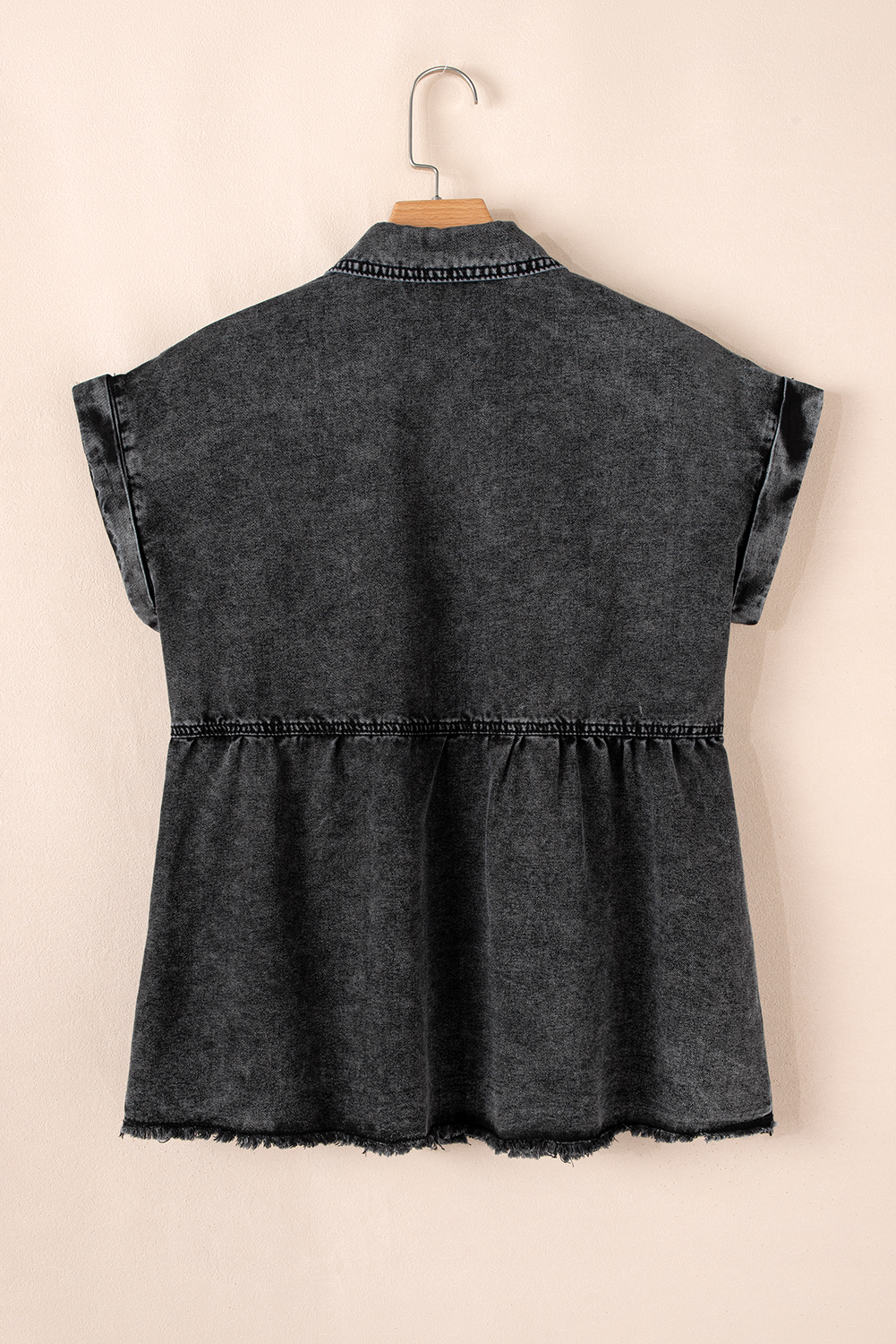 Stylish Casual Black Denim Shirt with Flap Pockets and Button Closure - Detail View 14 Stylish Casual Black Denim Shirt with Flap Pockets and Button Closure - Detail View 14