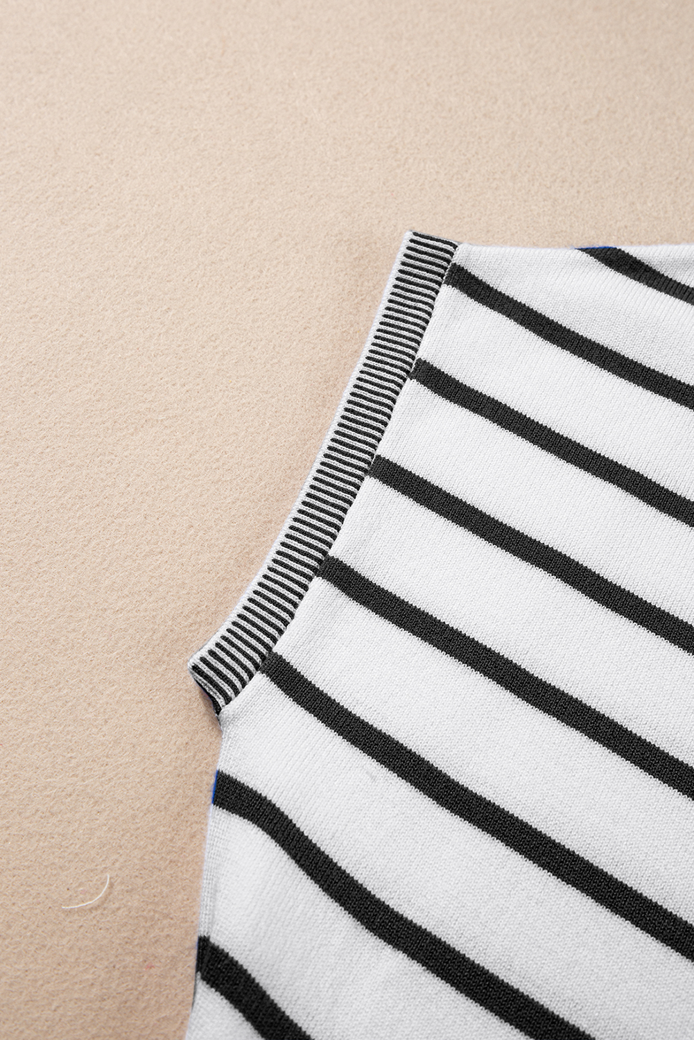 Soft and Comfortable Bat Sleeve T-Shirt - Stylish White Stripe Design - Detail View 6 Soft and Comfortable Bat Sleeve T-Shirt - Stylish White Stripe Design - Detail View 6