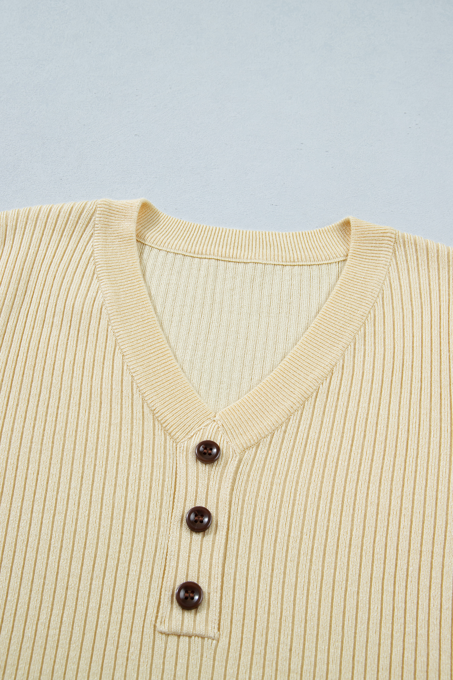 Stylish Women's Short Sleeve Ribbed Knit Top – Versatile Apricot V-Neck Sweater for Everyday Outfits - Detail View 9 Stylish Women's Short Sleeve Ribbed Knit Top – Versatile Apricot V-Neck Sweater for Everyday Outfits - Detail View 9