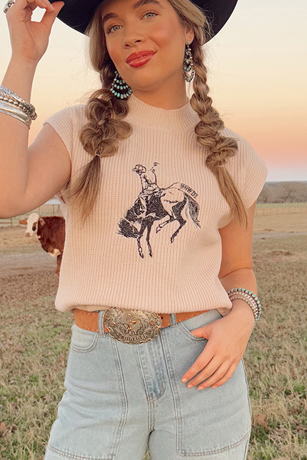 Women's Sweater, Oatmeal, High Neck, Short Sleeve, Cowboy Graphic, Western Fashion, Casual Wear, Comfortable, Daily Wear, Embroidery Detail, Versatile Style, Pairs Well with Jeans, Summer Sweater - Detail View 4 Women's Sweater, Oatmeal, High Neck, Short Sleeve, Cowboy Graphic, Western Fashion, Casual Wear, Comfortable, Daily Wear, Embroidery Detail, Versatile Style, Pairs Well with Jeans, Summer Sweater - Detail View 4