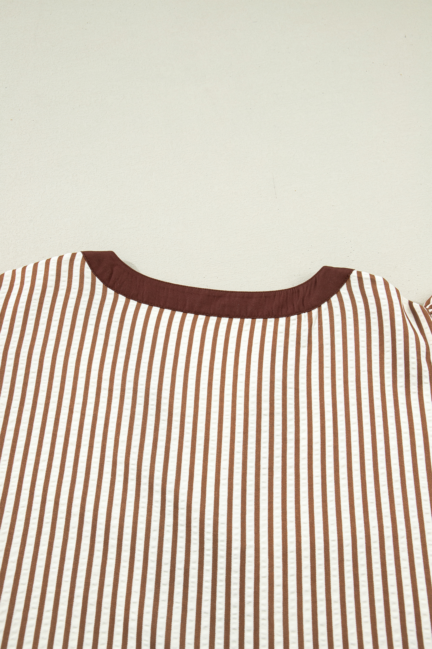 Women's Plus Size Brown Stripe Maxi Dress – Casual V Neck Tiered Flutter Sleeve Shift Dress - Detail View 10 Women's Plus Size Brown Stripe Maxi Dress – Casual V Neck Tiered Flutter Sleeve Shift Dress - Detail View 10