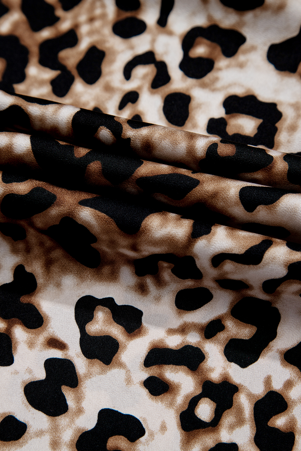 Women's Maxi Dress, Brown Leopard Print, Bubble Sleeve, Square Neck, Casual Dress, Summer Fashion, Trendy Outfit, Elegant Style, Flowy Look, High Waist, Puff Sleeve, Daily Wear, Polyester Dress, A-Line Silhouette - Detail View 16 Women's Maxi Dress, Brown Leopard Print, Bubble Sleeve, Square Neck, Casual Dress, Summer Fashion, Trendy Outfit, Elegant Style, Flowy Look, High Waist, Puff Sleeve, Daily Wear, Polyester Dress, A-Line Silhouette - Detail View 16