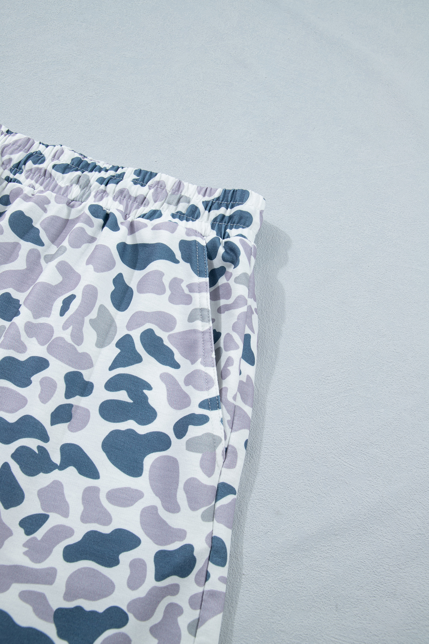 Casual Camo Matching Set for Women – Short Sleeve Zip Up Top and High Waist Shorts, Summer Daily Outfit - Detail View 17 Casual Camo Matching Set for Women – Short Sleeve Zip Up Top and High Waist Shorts, Summer Daily Outfit - Detail View 17