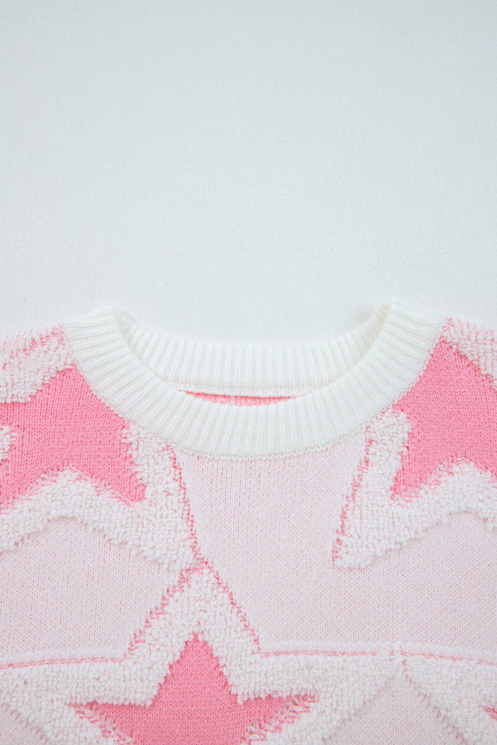 Fashionable Oversized Pink Star Pattern Sweater for Women – Ideal for Everyday Comfort in Winter - Detail View 9 Fashionable Oversized Pink Star Pattern Sweater for Women – Ideal for Everyday Comfort in Winter - Detail View 9