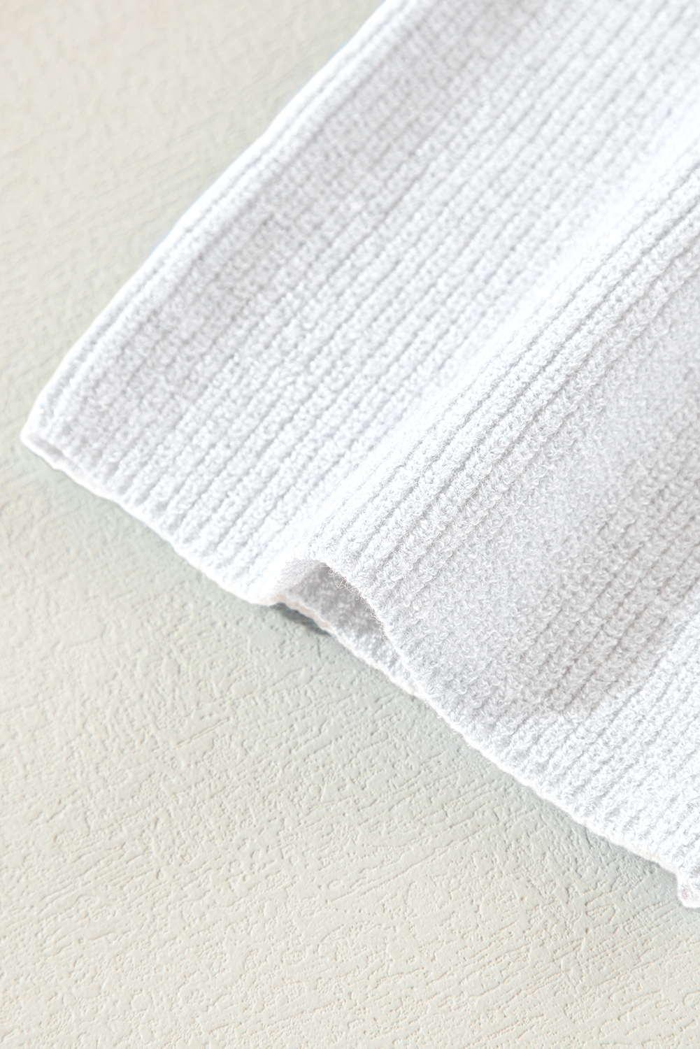 Chic and Versatile Women’s Basic Cardigan - Solid White, Ideal for Autumn Layering - Detail View 11 Chic and Versatile Women’s Basic Cardigan - Solid White, Ideal for Autumn Layering - Detail View 11