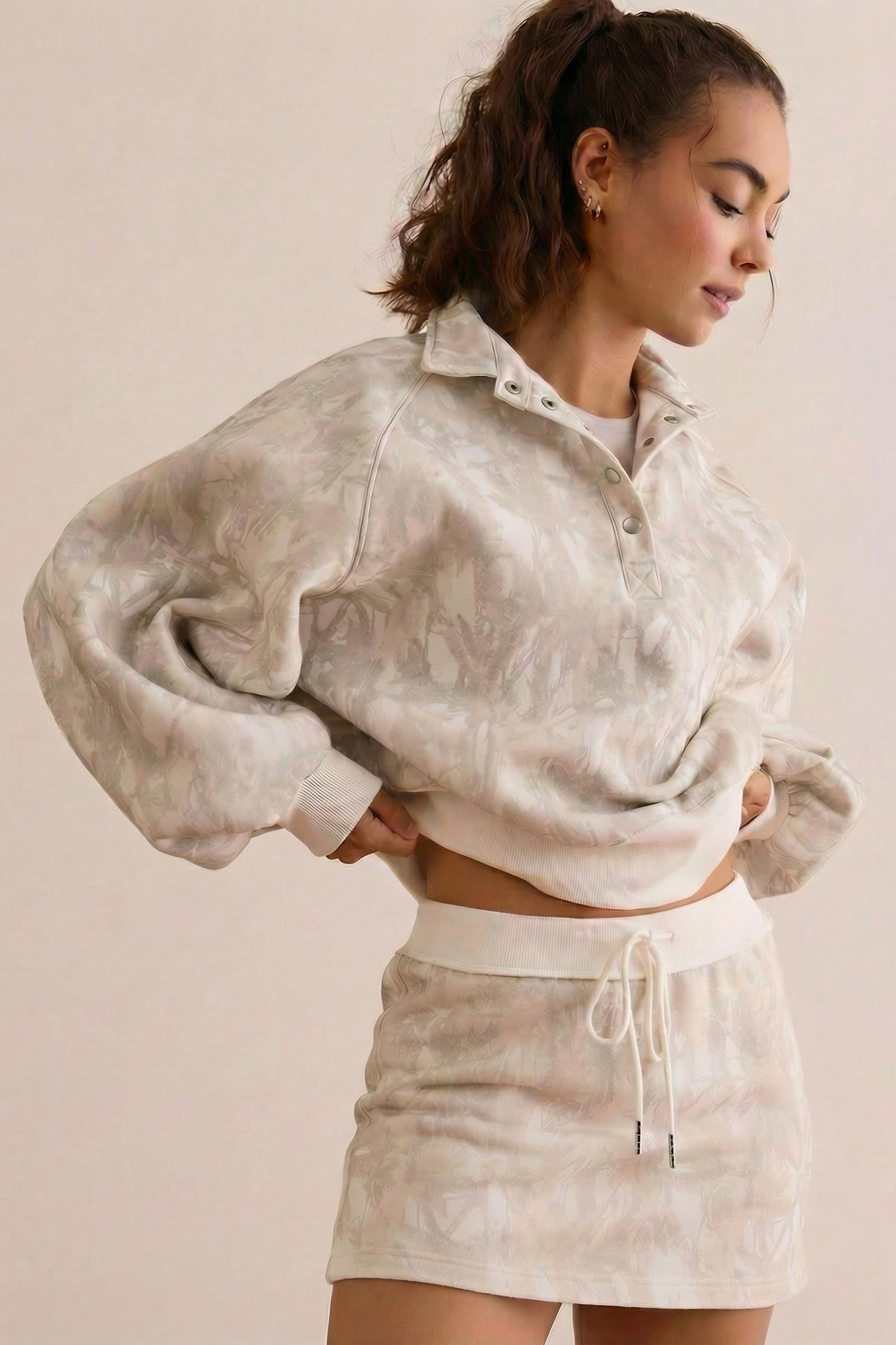 Chic White Abstract Pullover & Drawstring Mini Skort Set for Women – Casual Daily Style - Detail View 5 Chic White Abstract Pullover & Drawstring Mini Skort Set for Women – Casual Daily Style - Detail View 5