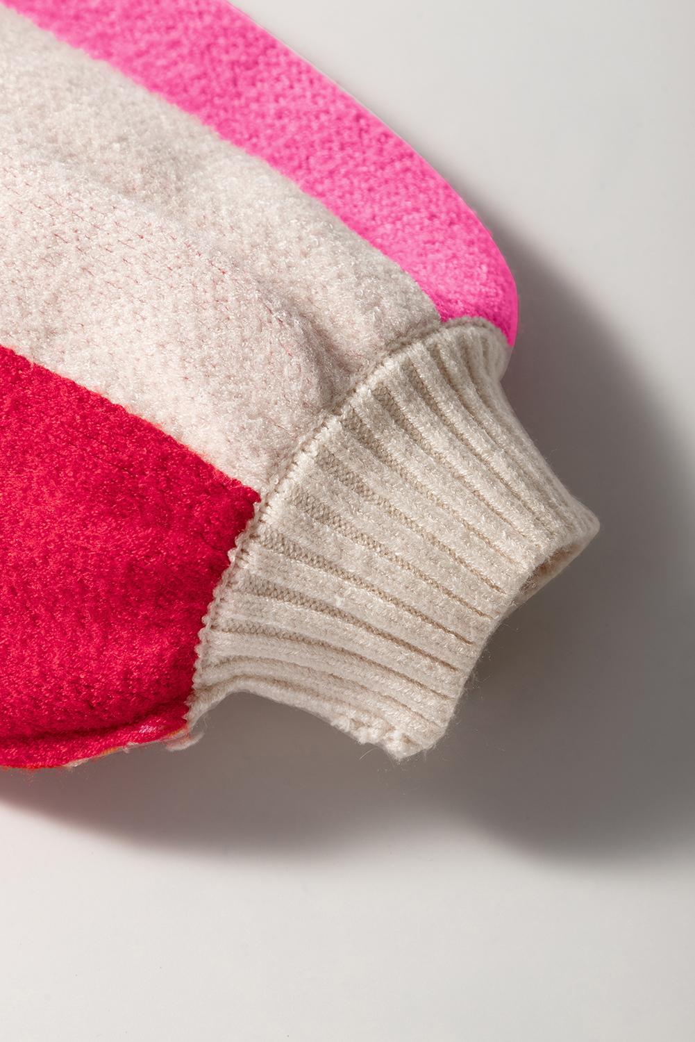 Colorblock Checkered Cardigan, Casual Winter Knit Outerwear - Detail View 8 Colorblock Checkered Cardigan, Casual Winter Knit Outerwear - Detail View 8