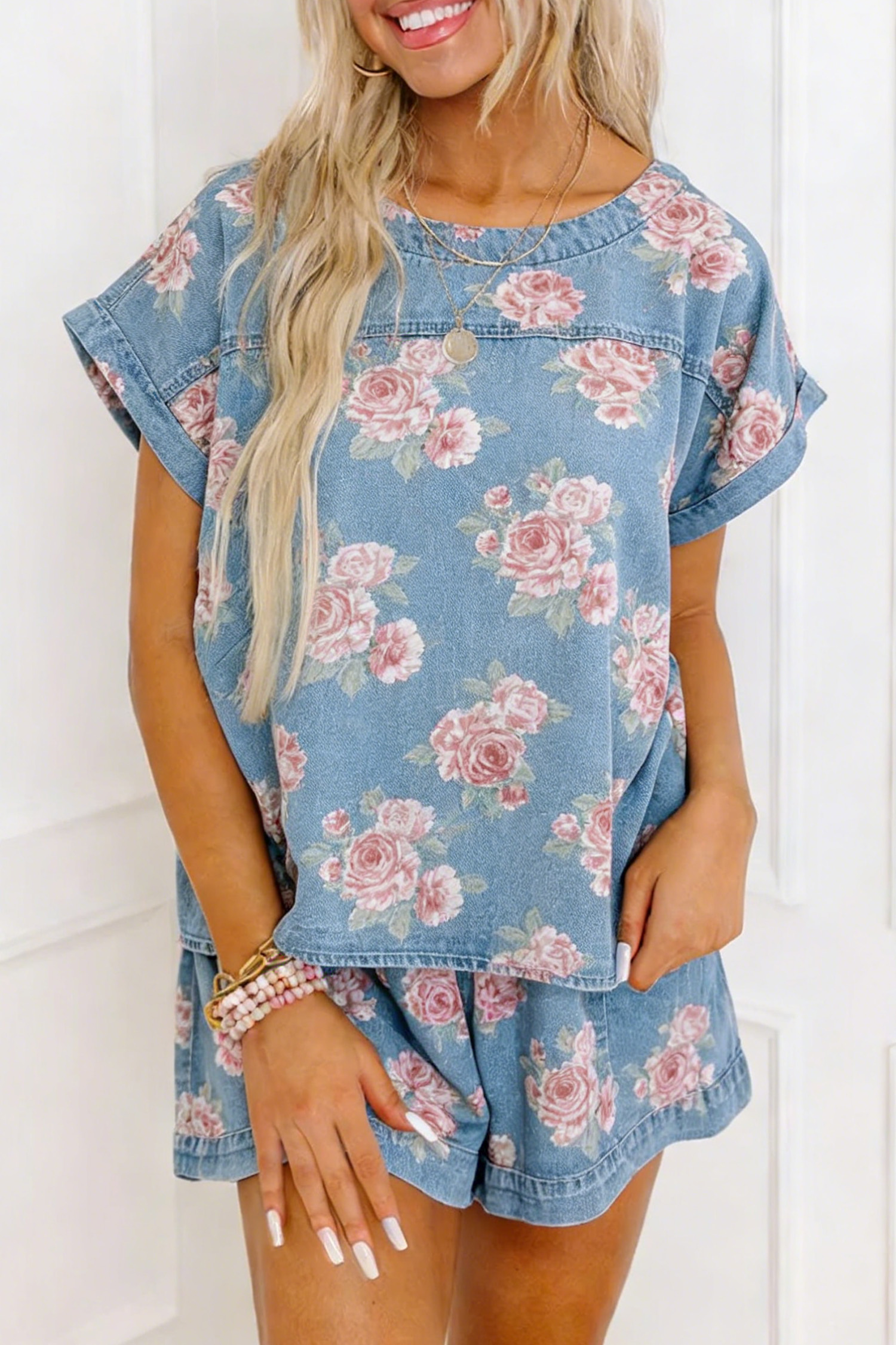 Floral Denim Women's Shorts Set – Stylish Summer Holiday Gift - Detail View 6 Floral Denim Women's Shorts Set – Stylish Summer Holiday Gift - Detail View 6
