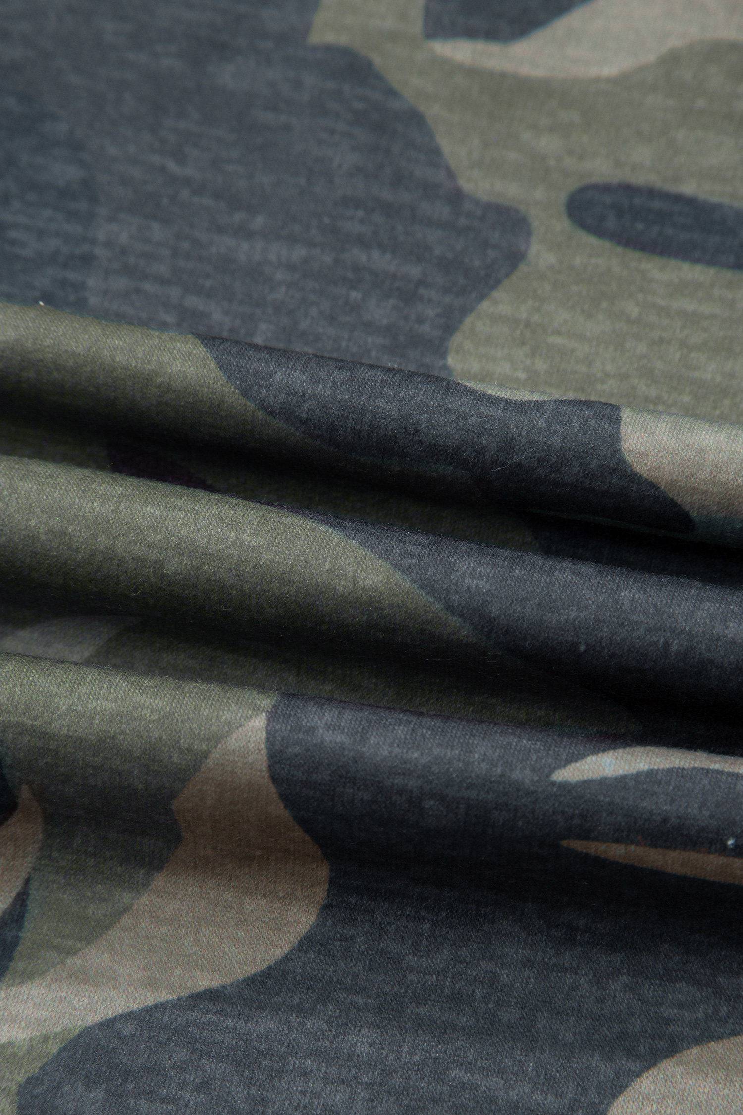 Casual Camo Print Lounge Set for Women - Slim Fit Tank Top and Drawstring Wide Leg Pants - Detail View 11 Casual Camo Print Lounge Set for Women - Slim Fit Tank Top and Drawstring Wide Leg Pants - Detail View 11