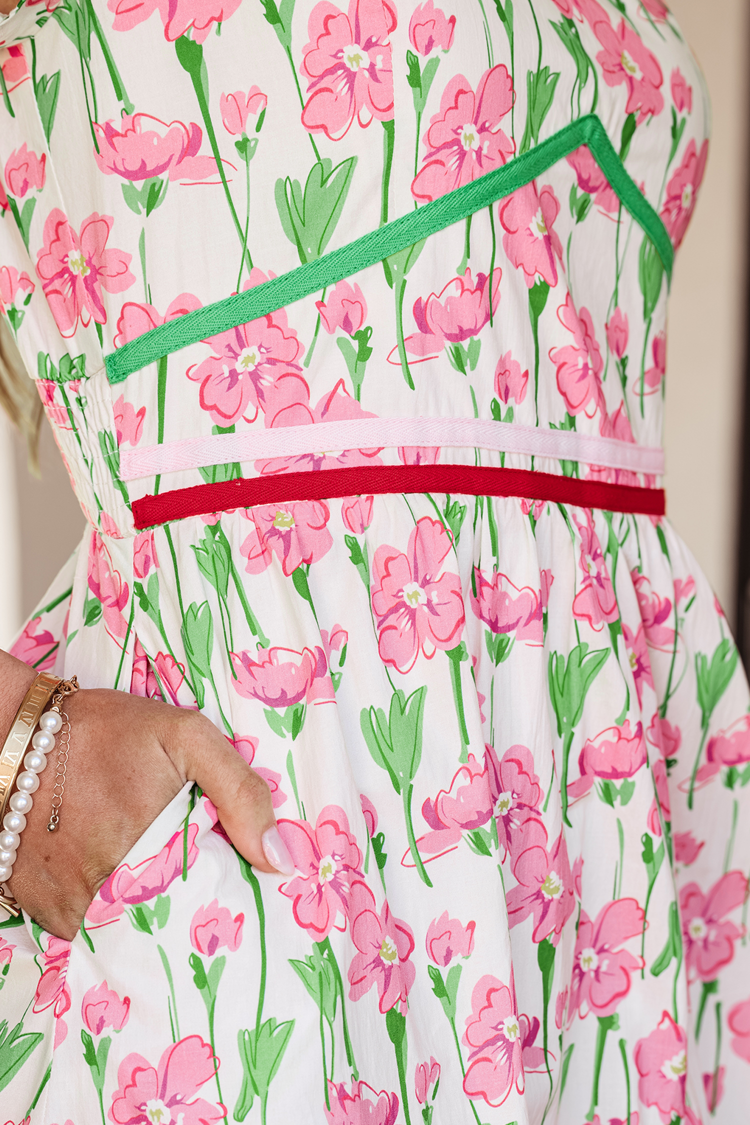 Women's Pink Floral Print Midi Dress – Contrast Trim V Neck, Casual Summer Style for Daily Wear - Detail View 7 Women's Pink Floral Print Midi Dress – Contrast Trim V Neck, Casual Summer Style for Daily Wear - Detail View 7