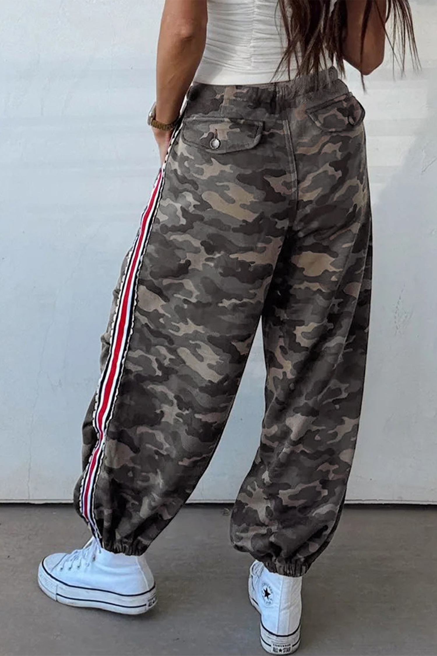 Casual Camo Patchwork Pants for Women – High Waist Drawstring Trousers for Daily Wear - Detail View 2 Casual Camo Patchwork Pants for Women – High Waist Drawstring Trousers for Daily Wear - Detail View 2