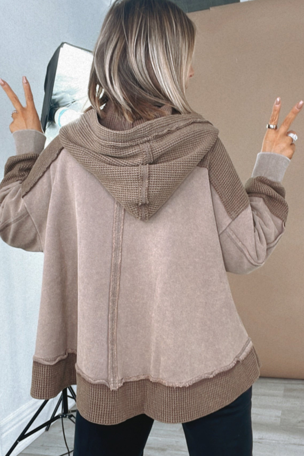 Comfortable Long Sleeve Hooded Sweatshirt - Perfect for Fall and Autumn - Detail View 3 Comfortable Long Sleeve Hooded Sweatshirt - Perfect for Fall and Autumn - Detail View 3