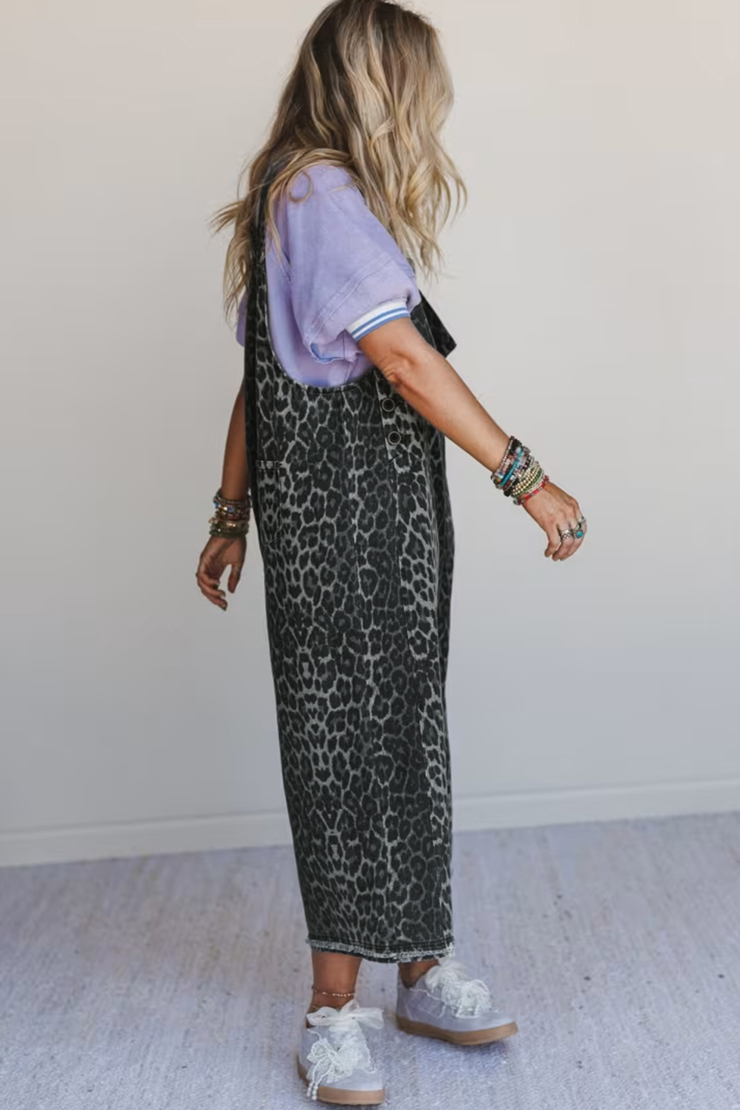 Trendy Women's Cropped Denim Overalls in Gray Leopard Print – Perfect for Daily Wear - Detail View 3 Trendy Women's Cropped Denim Overalls in Gray Leopard Print – Perfect for Daily Wear - Detail View 3