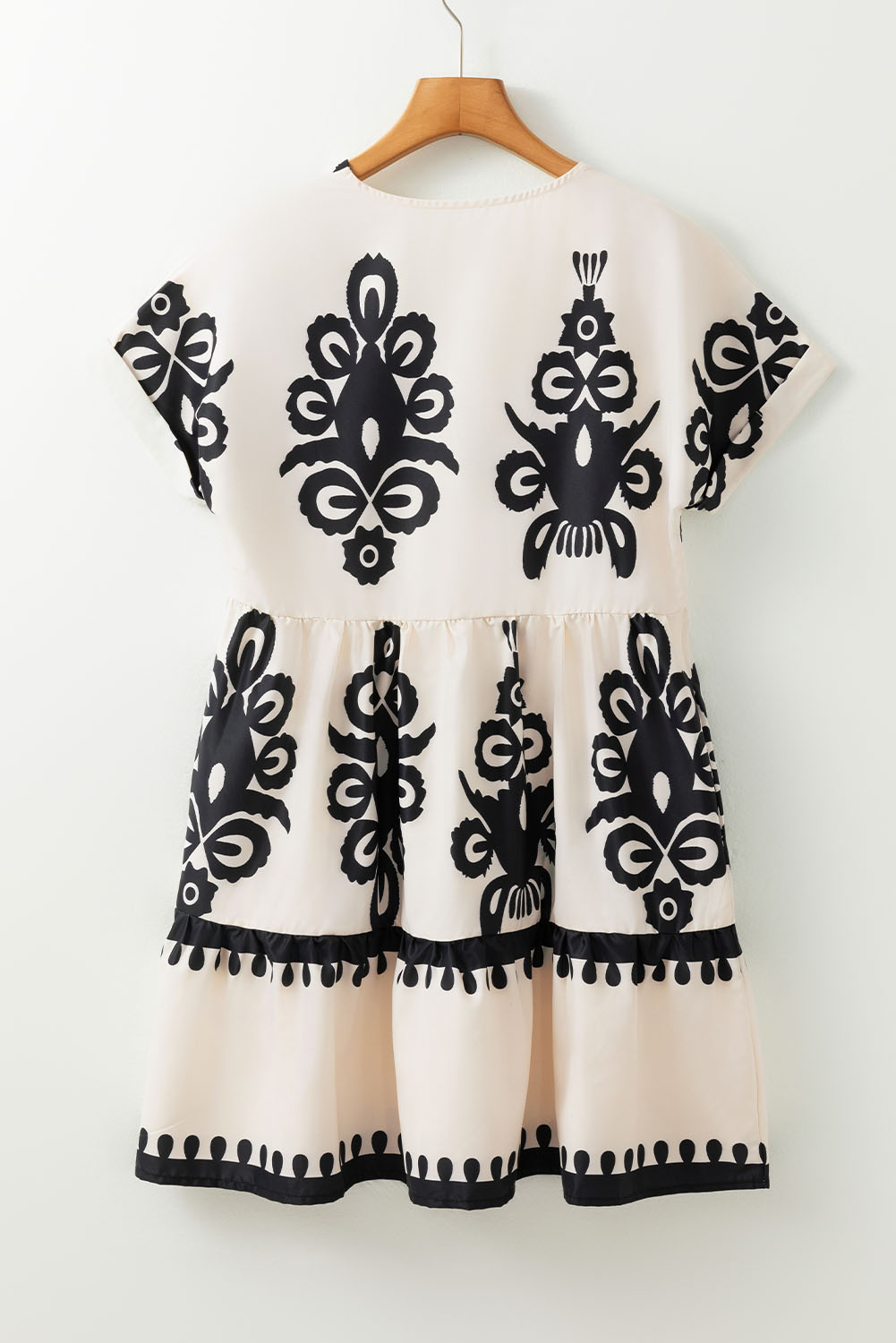 Women's Dress, Black Vintage Print, V Neck, High Waist, Short Sleeve, Bohemian Style, Retro Dress, A-Line Silhouette, Summer Fashion, Daily Wear, Casual Dress, Comfortable Fit, Unique Design - Detail View 8 Women's Dress, Black Vintage Print, V Neck, High Waist, Short Sleeve, Bohemian Style, Retro Dress, A-Line Silhouette, Summer Fashion, Daily Wear, Casual Dress, Comfortable Fit, Unique Design - Detail View 8
