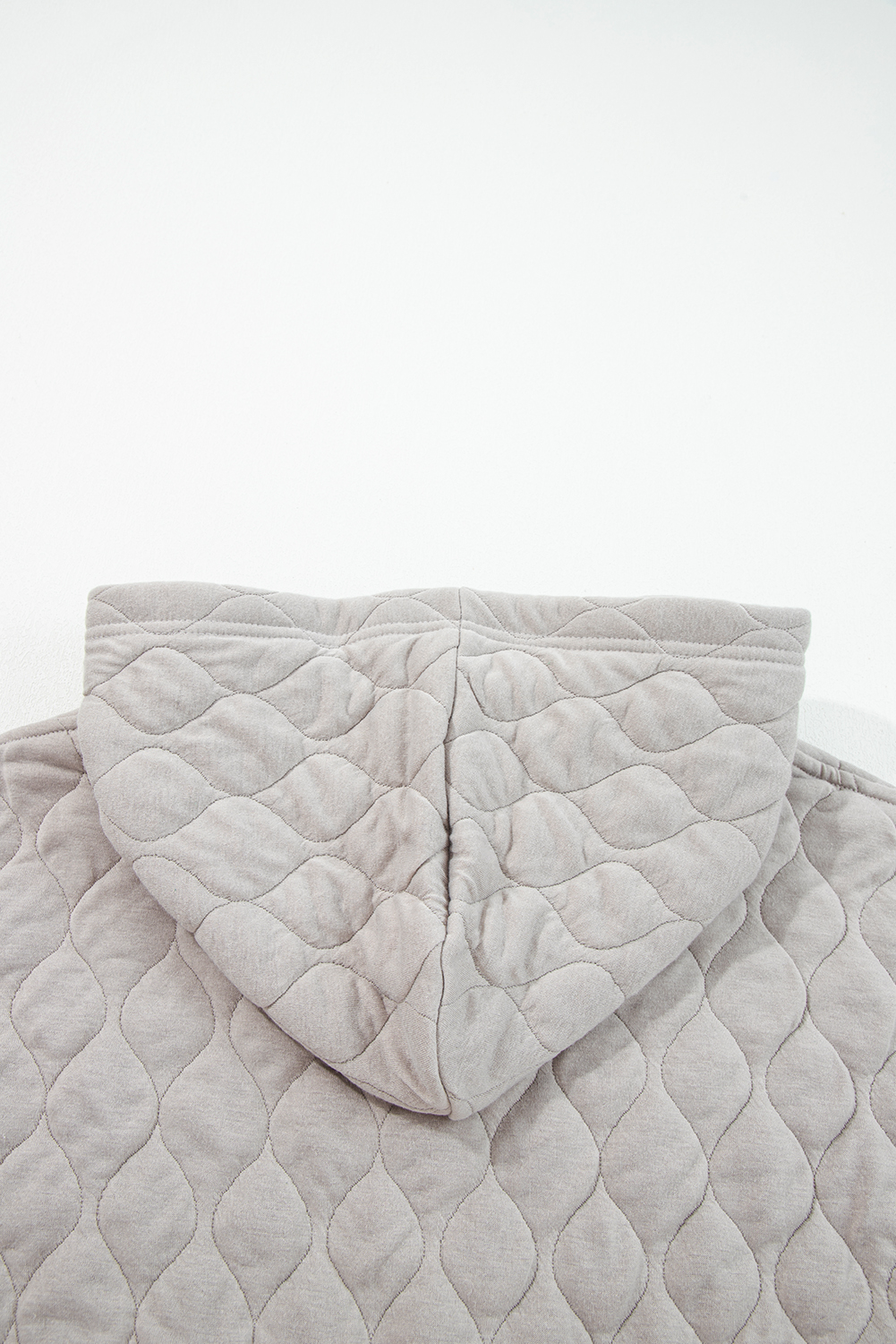 Plus Size Gray Quilted Quarter Zip Hoodie for Women – Cozy and Stylish Winter Essential - Detail View 7 Plus Size Gray Quilted Quarter Zip Hoodie for Women – Cozy and Stylish Winter Essential - Detail View 7