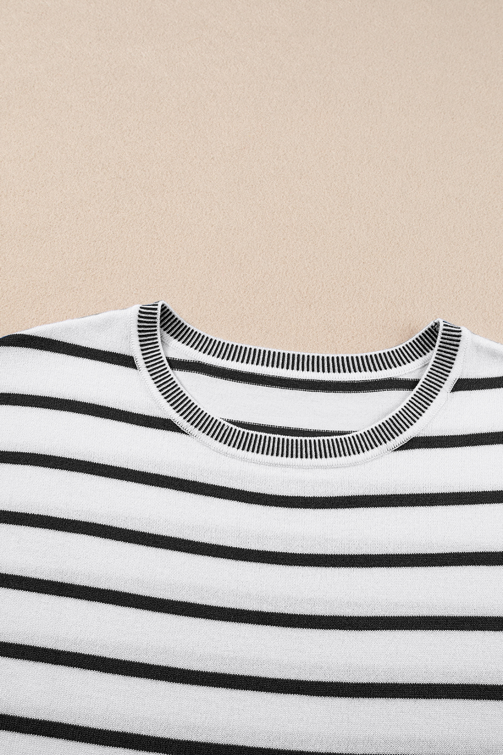 Women's T-Shirt, White Stripe, Bat Sleeve, Casual Style, Short Sleeve, Comfortable, Knit Fabric, Daily Wear, Summer Fashion, Versatile Top, Easy to Pair, Sheath Silhouette, Round Neck, Stylish Design, Soft Material - Detail View 4 Women's T-Shirt, White Stripe, Bat Sleeve, Casual Style, Short Sleeve, Comfortable, Knit Fabric, Daily Wear, Summer Fashion, Versatile Top, Easy to Pair, Sheath Silhouette, Round Neck, Stylish Design, Soft Material - Detail View 4