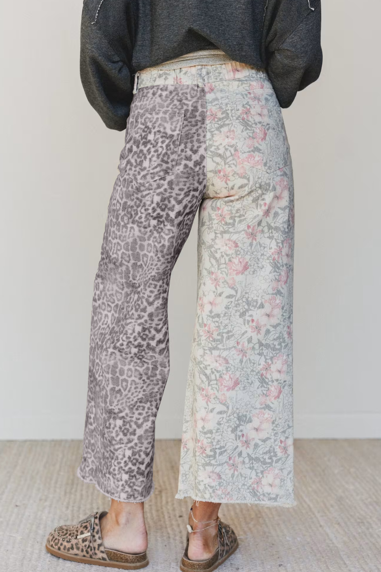 Casual High Waist Patchwork Denim for Women – Floral and Leopard Print Raw Hem Jeans - Detail View 2 Casual High Waist Patchwork Denim for Women – Floral and Leopard Print Raw Hem Jeans - Detail View 2