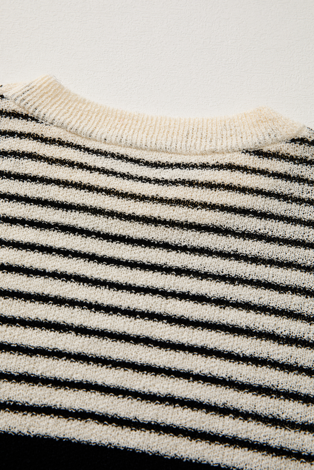 Women's Black and White Striped Sleeveless Round Neck Sweater Vest - Detail View 9 Women's Black and White Striped Sleeveless Round Neck Sweater Vest - Detail View 9