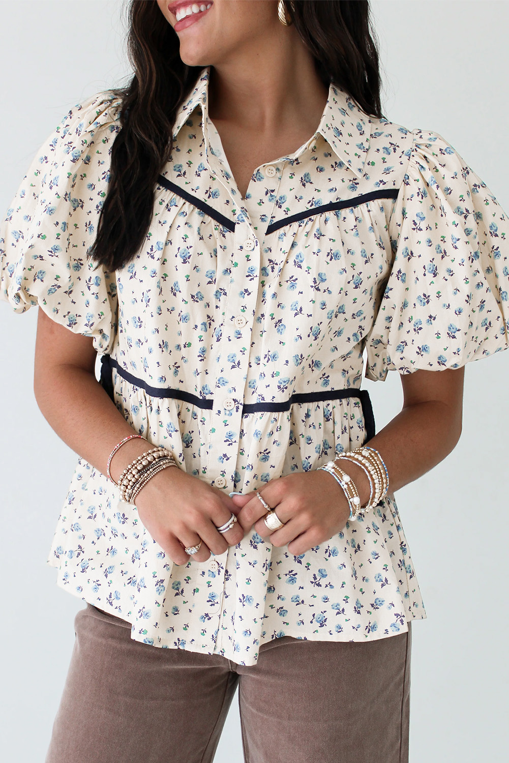 Stylish and Playful Floral Print Shirt - Puff Sleeves & Button Up Design - Detail View 2 Stylish and Playful Floral Print Shirt - Puff Sleeves & Button Up Design - Detail View 2