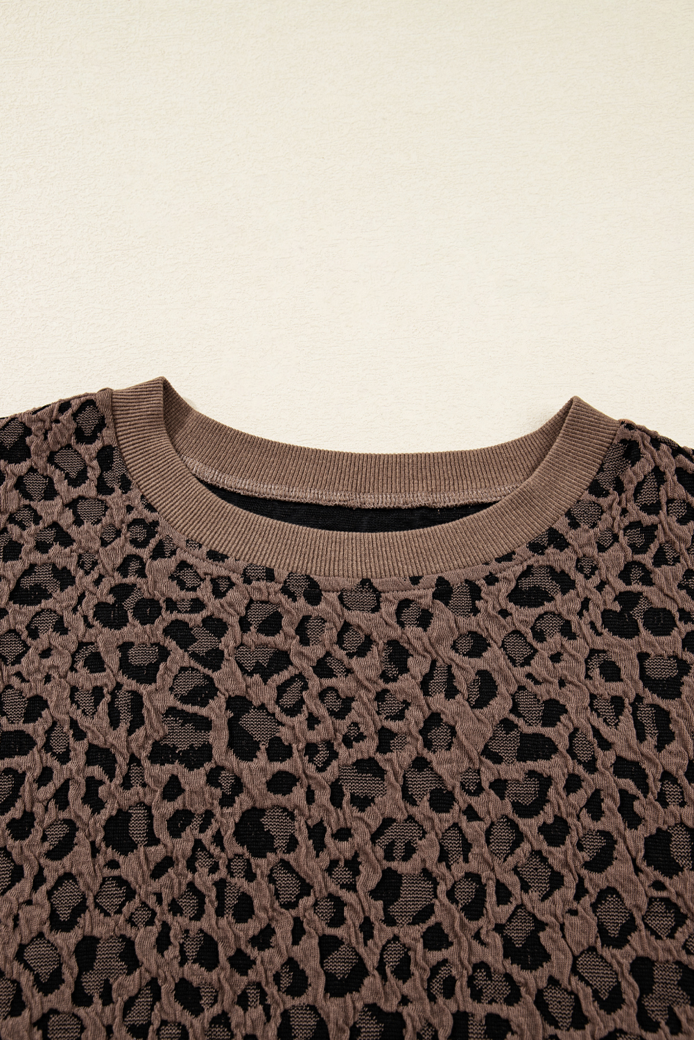 Trendy Leopard Print Long Sleeve Top with Ribbed Trim - Perfect for Daily Wear - Detail View 6 Trendy Leopard Print Long Sleeve Top with Ribbed Trim - Perfect for Daily Wear - Detail View 6