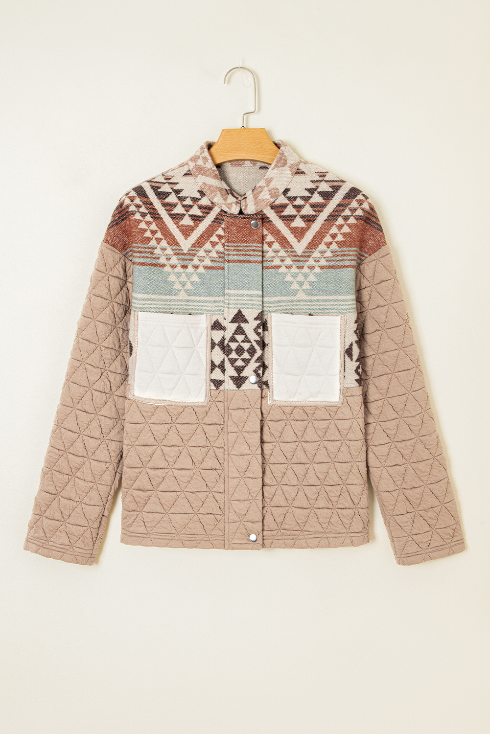 Cozy Fall & Autumn Daily Wear: Light Beige Quilted Jacket with Pockets - Detail View 3 Cozy Fall & Autumn Daily Wear: Light Beige Quilted Jacket with Pockets - Detail View 3