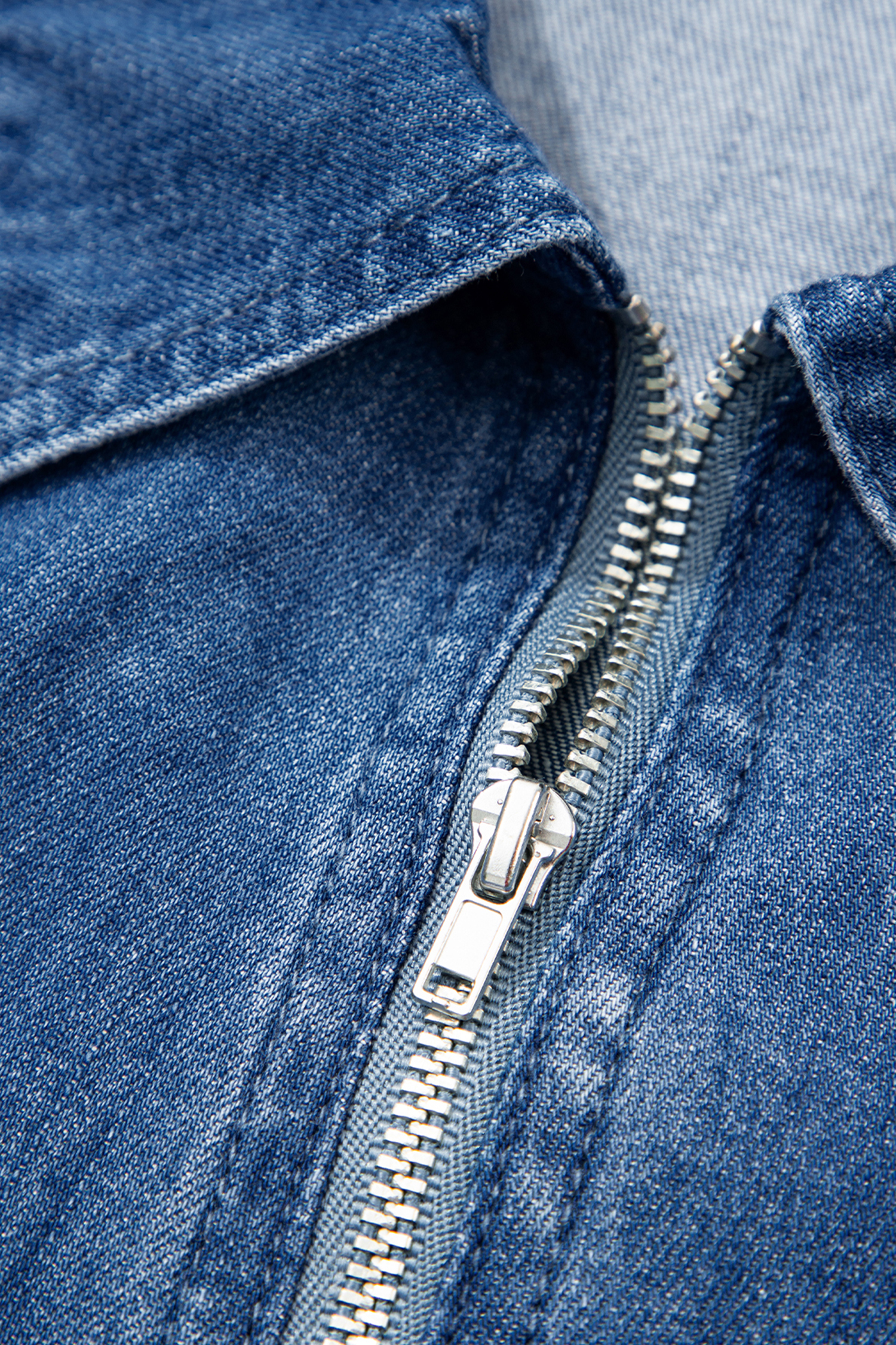 Stylish Blue Zip-Up Denim Mini Dress for Women – Short Sleeve Shift Design for Daily Outings - Detail View 8 Stylish Blue Zip-Up Denim Mini Dress for Women – Short Sleeve Shift Design for Daily Outings - Detail View 8