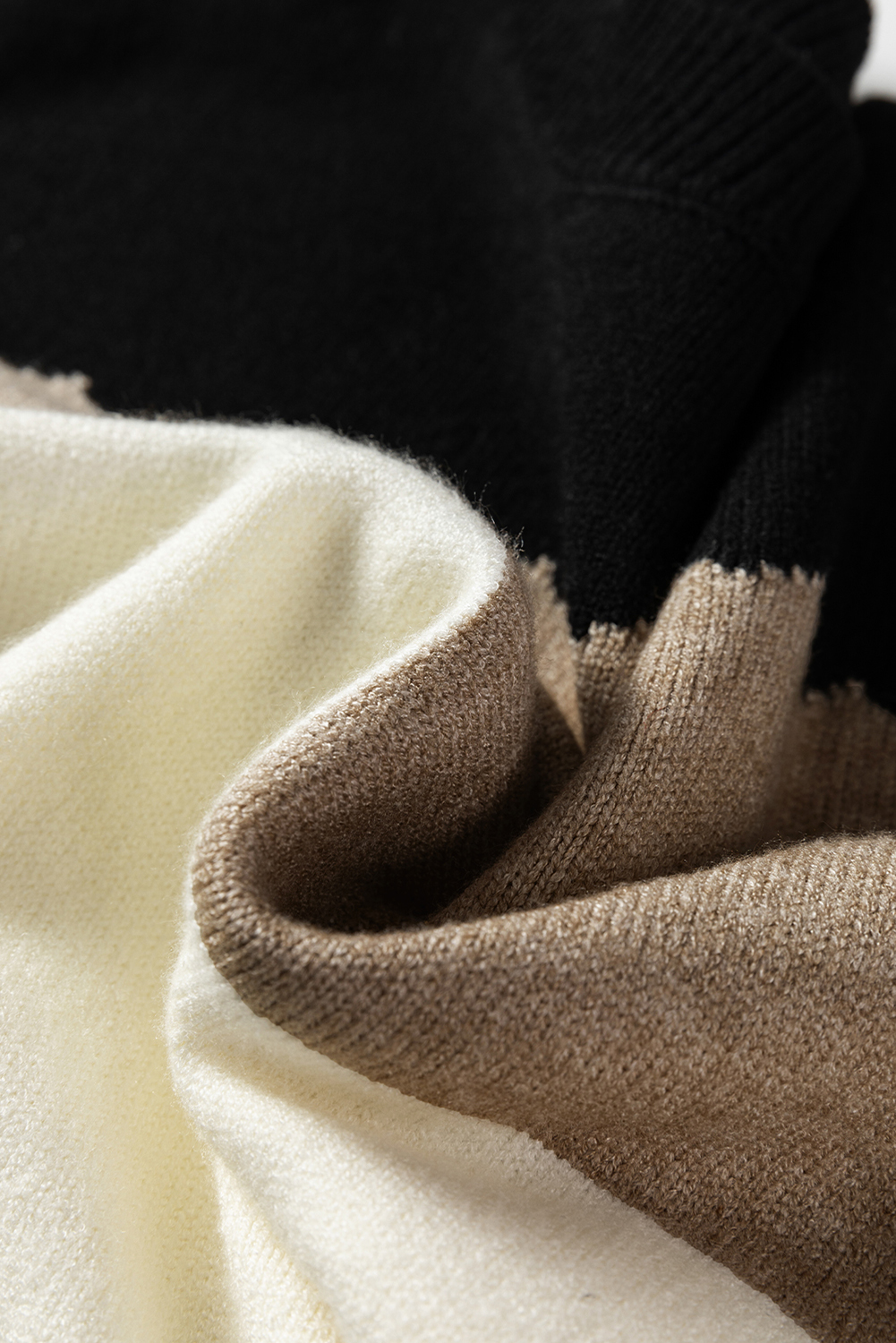 Versatile Black Colorblock Long Sleeve Sweater for Women – Crew Neck Shift Style for Seasonal Comfort - Detail View 9 Versatile Black Colorblock Long Sleeve Sweater for Women – Crew Neck Shift Style for Seasonal Comfort - Detail View 9