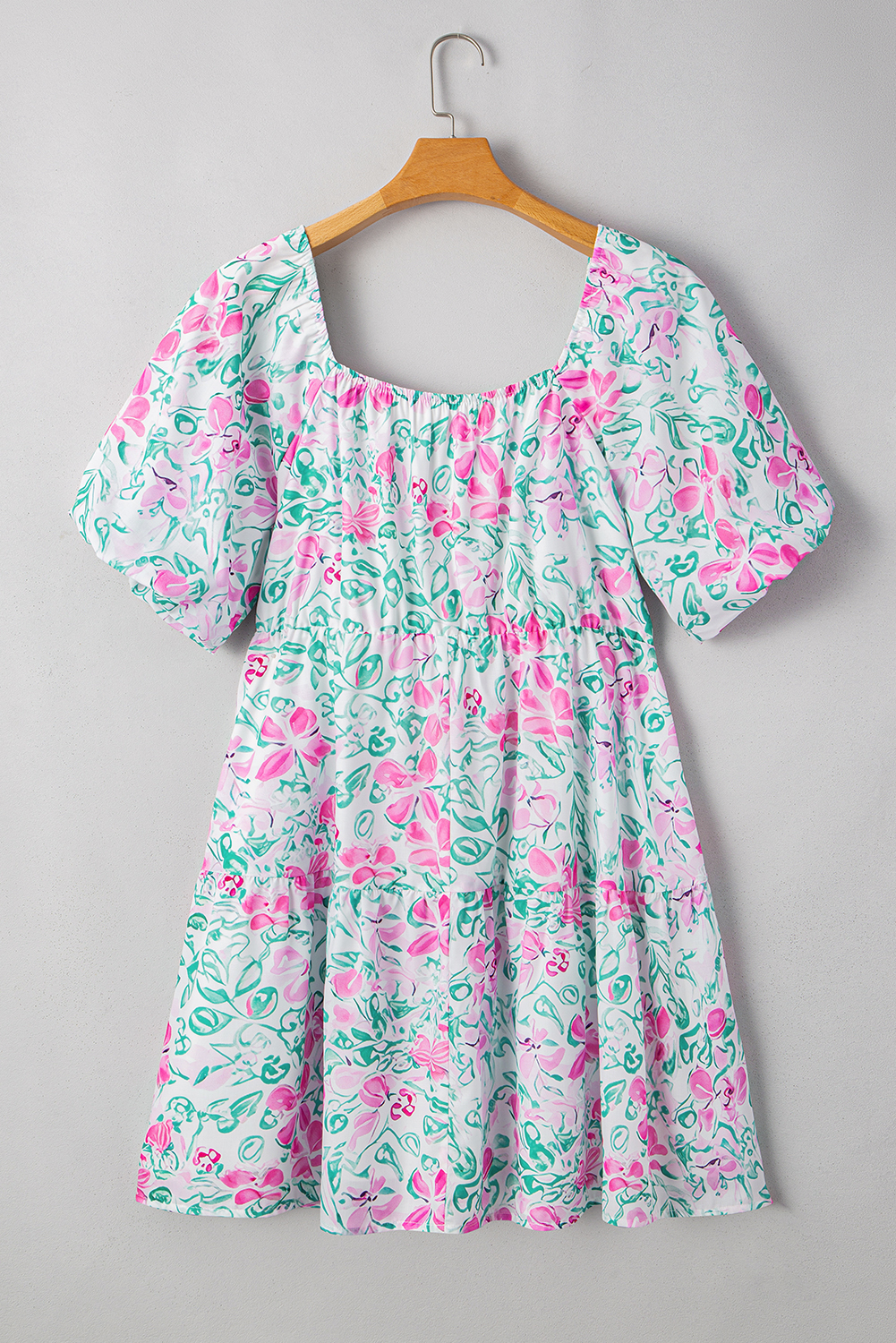 Casual Summer Mini Dress for Curvy Women - Elegant Ric-Rac Trim and High Waist - Detail View 3 Casual Summer Mini Dress for Curvy Women - Elegant Ric-Rac Trim and High Waist - Detail View 3