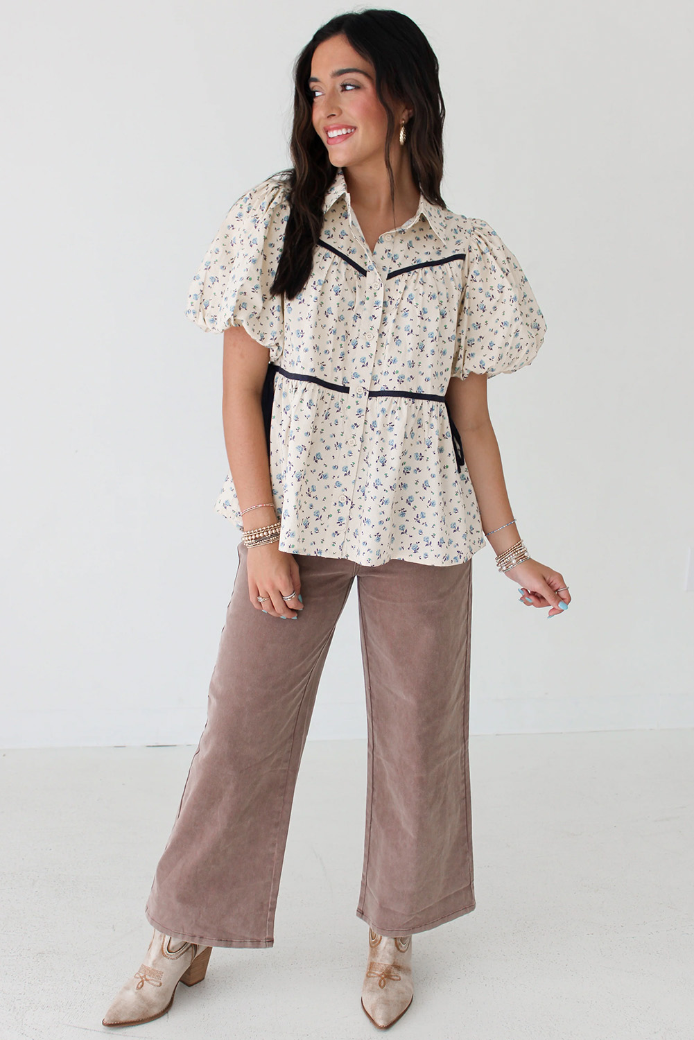 Women's Shirt, White Floral, Puff Short Sleeve, Contrast Trim, Button Up, Casual, Summer Fashion, Playful Design, Stylish Top, Versatile Fit, Daily Wear, Tops, Blouses & Shirts, Country Style - Detail View 4 Women's Shirt, White Floral, Puff Short Sleeve, Contrast Trim, Button Up, Casual, Summer Fashion, Playful Design, Stylish Top, Versatile Fit, Daily Wear, Tops, Blouses & Shirts, Country Style - Detail View 4