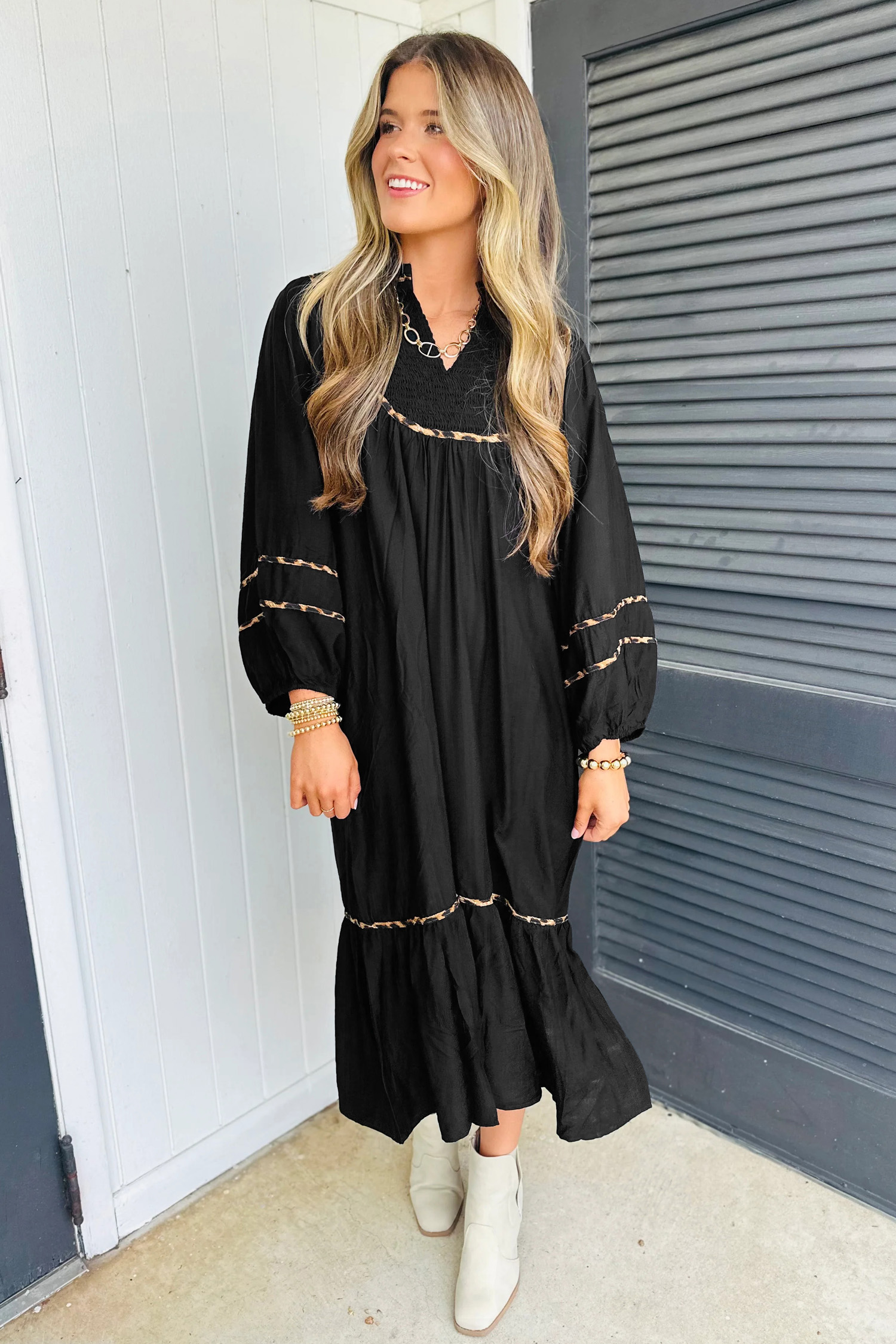 Casual Black Midi Dress with Leopard Trim – Perfect Long Sleeve Outfit for Everyday Elegance - Detail View 6 Casual Black Midi Dress with Leopard Trim – Perfect Long Sleeve Outfit for Everyday Elegance - Detail View 6