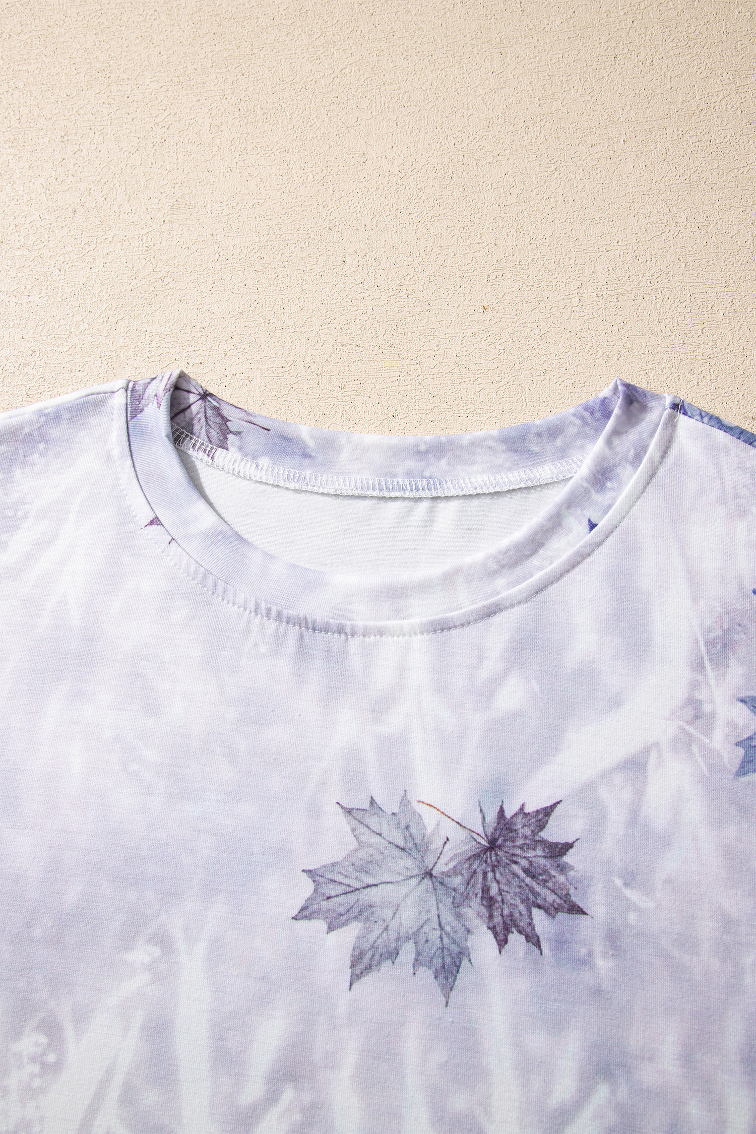 Stylish Gray Camouflage Print Tunic Tee – Comfortable Drop Shoulder Design for Summer Adventures - Detail View 6 Stylish Gray Camouflage Print Tunic Tee – Comfortable Drop Shoulder Design for Summer Adventures - Detail View 6