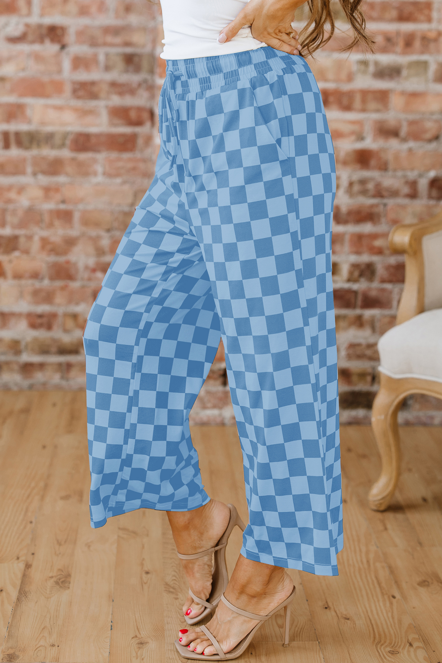 Elastic Waist Checkered Pants, Women's Relaxed Cropped Fit - Detail View 3 Elastic Waist Checkered Pants, Women's Relaxed Cropped Fit - Detail View 3
