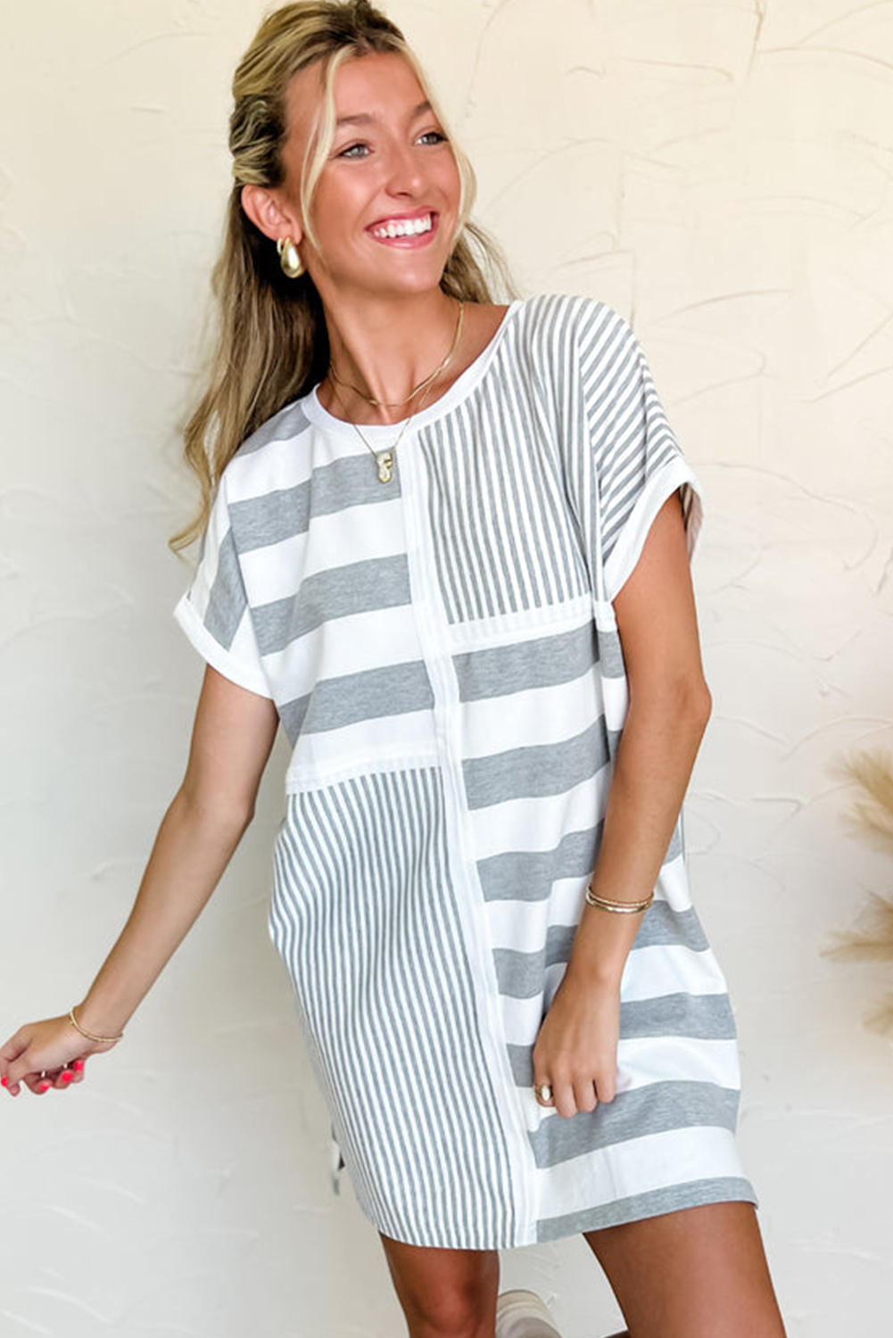 Women's Dress, Gray Stripe, Short Sleeve, Shift Dress, Mini Dress, Casual Style, Summer Fashion, Comfortable Fit, Crew Neck, Chic Look, Daily Wear, Versatile Dress, H-Line Silhouette, Striped Pattern, Easy to Style - Detail View 4 Women's Dress, Gray Stripe, Short Sleeve, Shift Dress, Mini Dress, Casual Style, Summer Fashion, Comfortable Fit, Crew Neck, Chic Look, Daily Wear, Versatile Dress, H-Line Silhouette, Striped Pattern, Easy to Style - Detail View 4