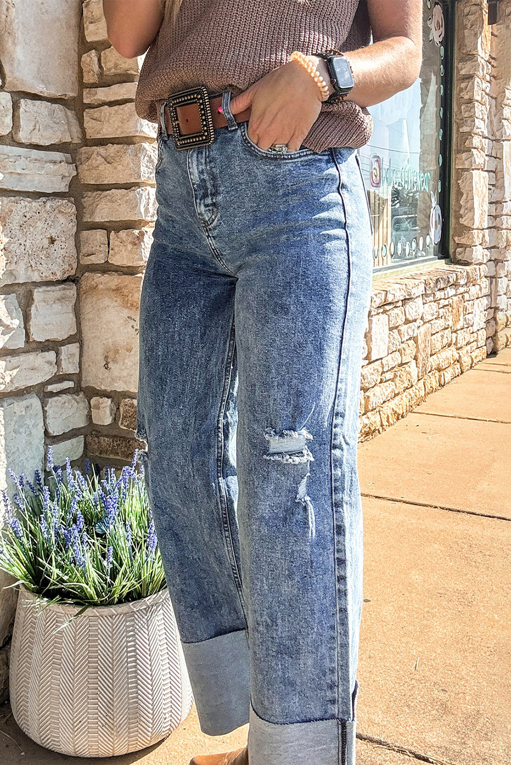 Casual Ashleigh Blue Jeans with Distressed Details - Perfect for Daily Wear - Detail View 3 Casual Ashleigh Blue Jeans with Distressed Details - Perfect for Daily Wear - Detail View 3